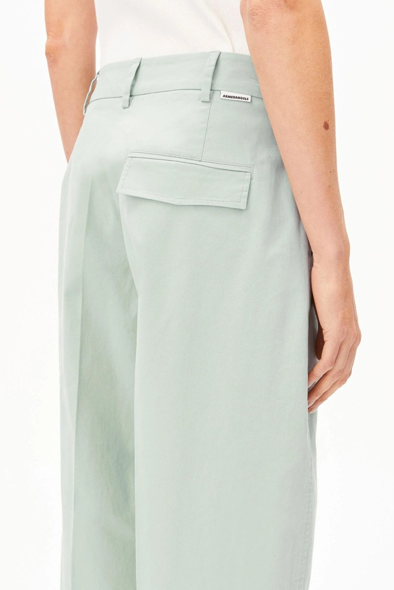 ARMEDANGELS - Barrel Leg Twill Pant - Foam - BACKYARD