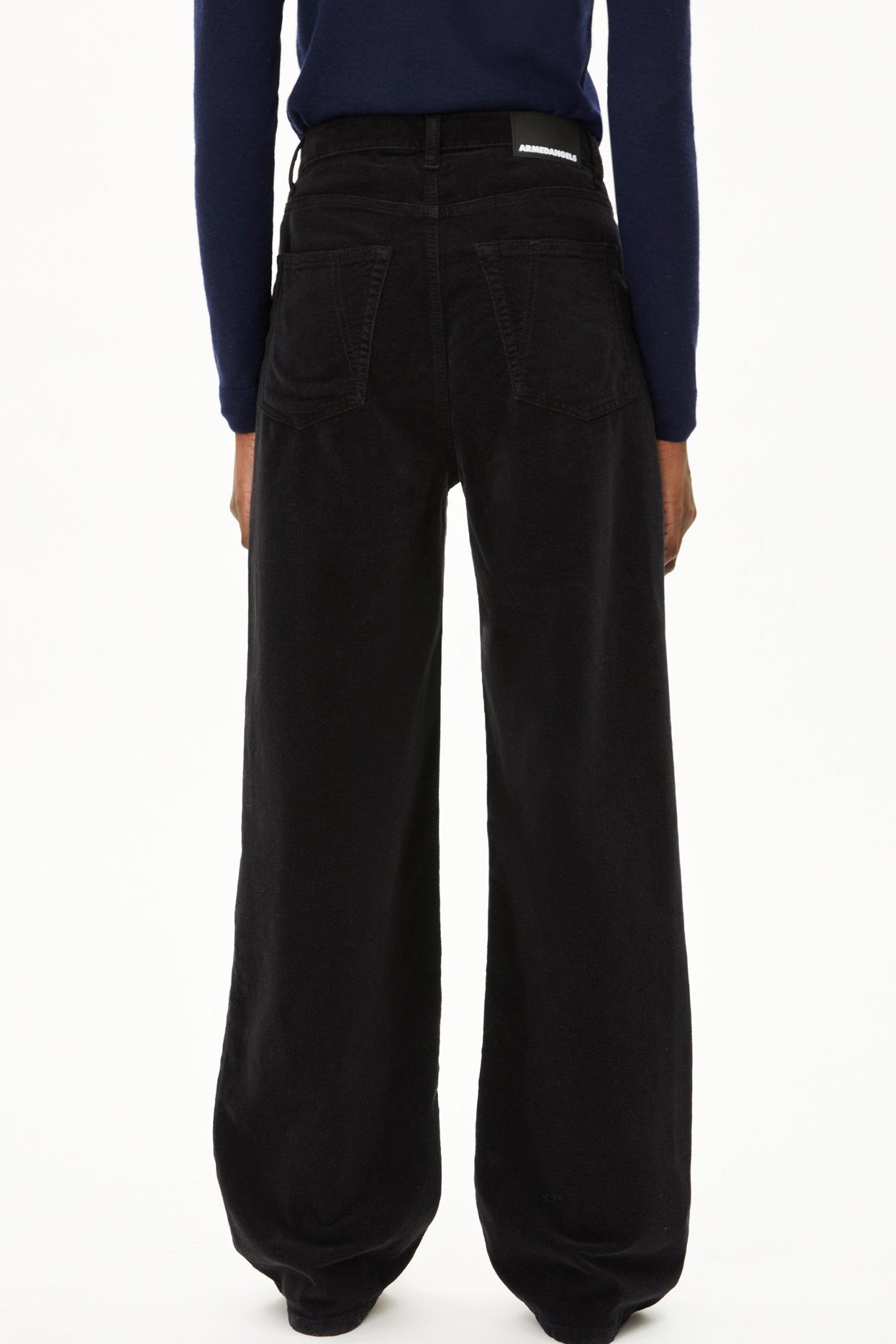 ARMEDANGELS - Enijaa Velvet - Black - BACKYARD