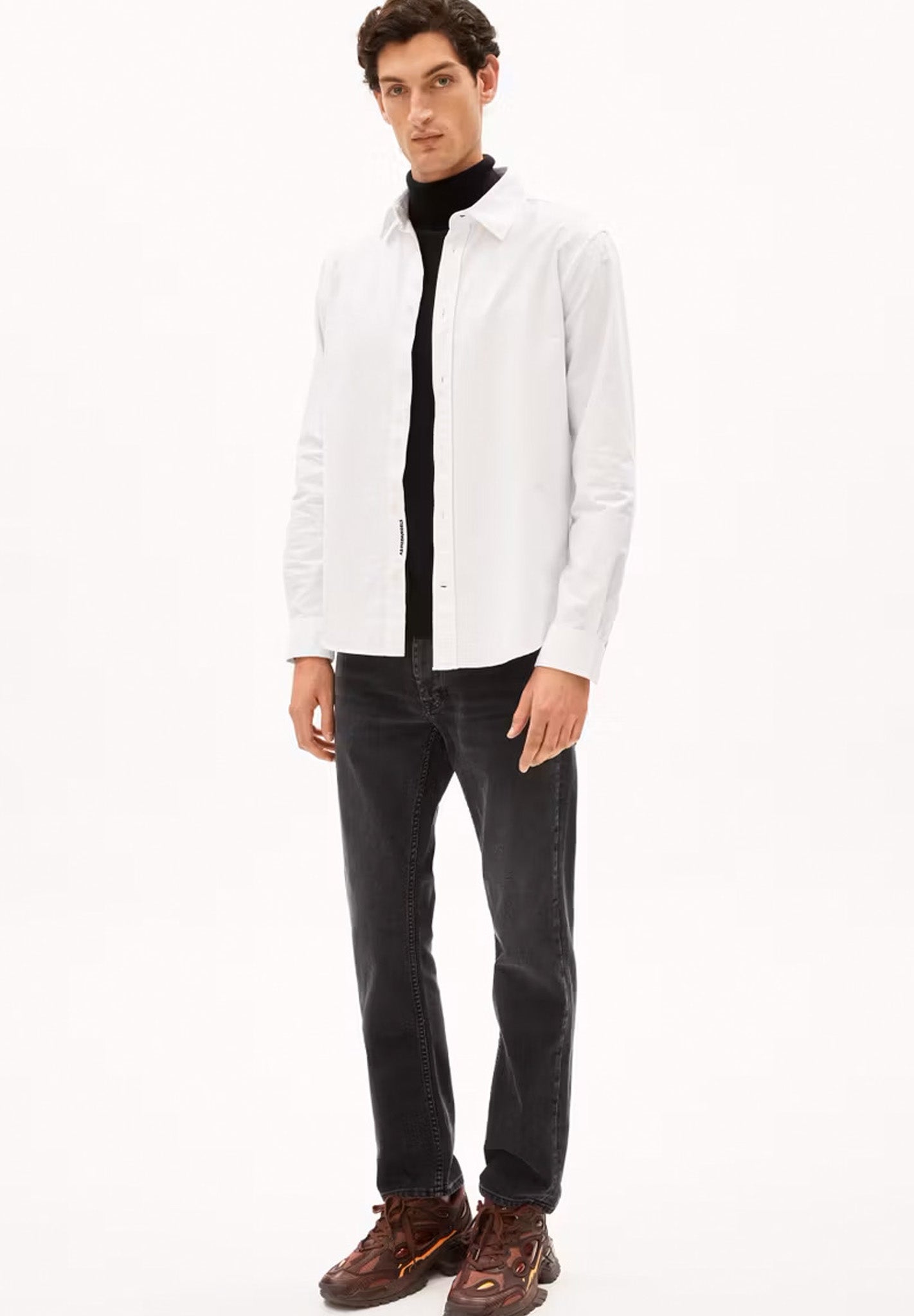 ARMEDANGELS - Iaan - Wavy Black - BACKYARD