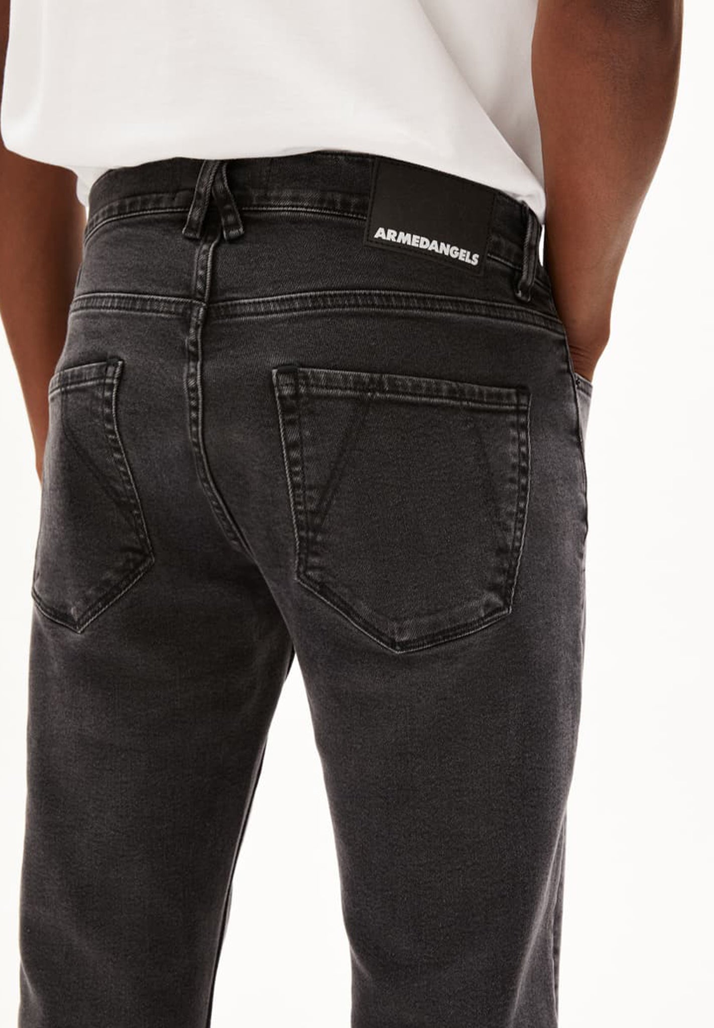 ARMEDANGELS - Iaan - Smoked - BACKYARD