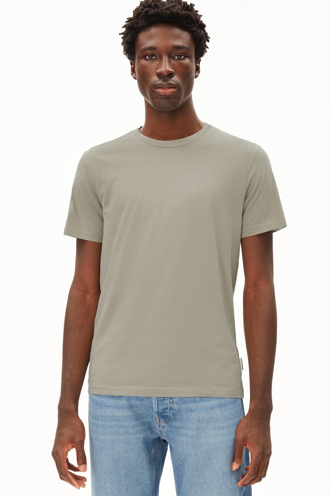 ARMEDANGELS - Jaames - Light Sage - BACKYARD