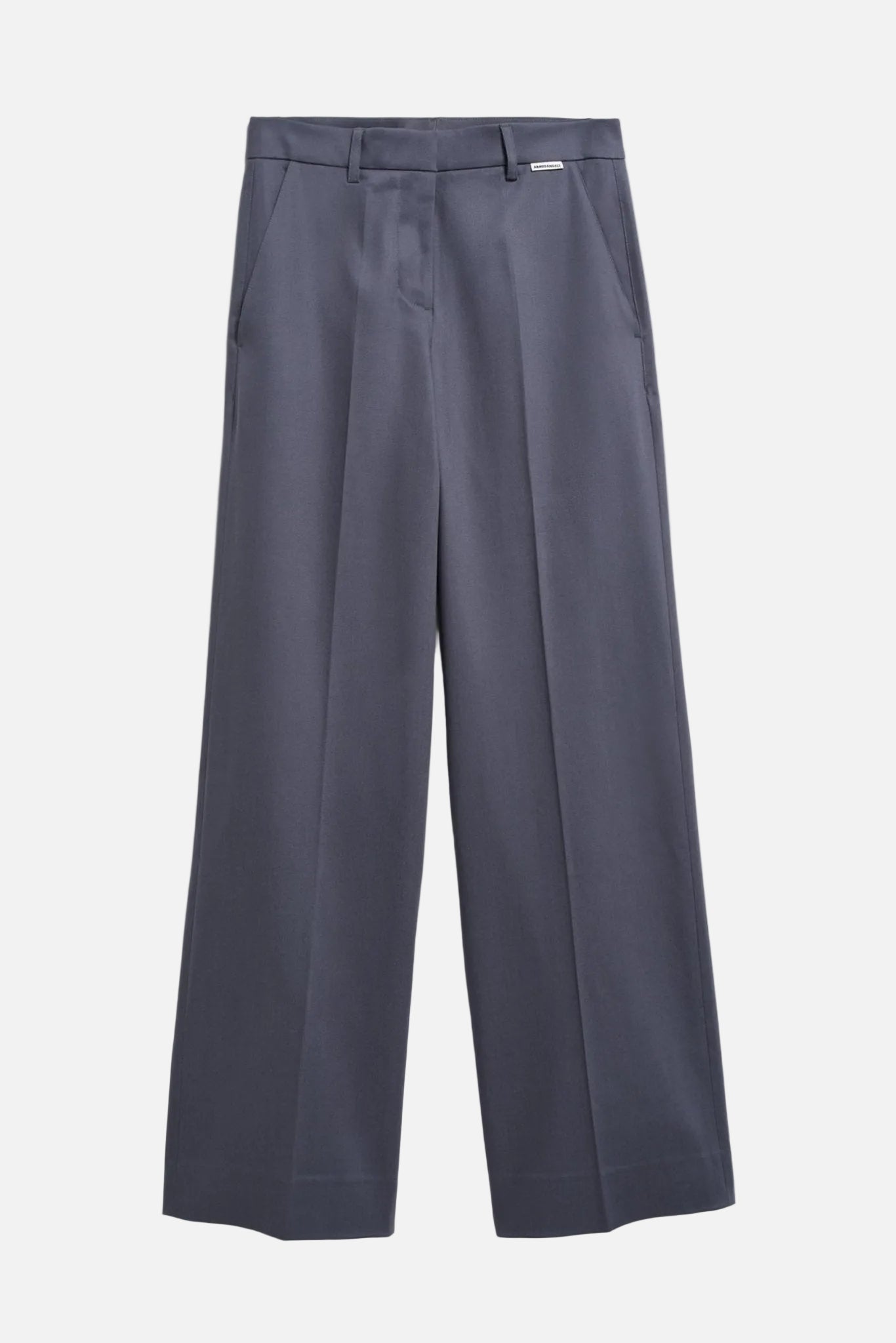 Leandraa Pant