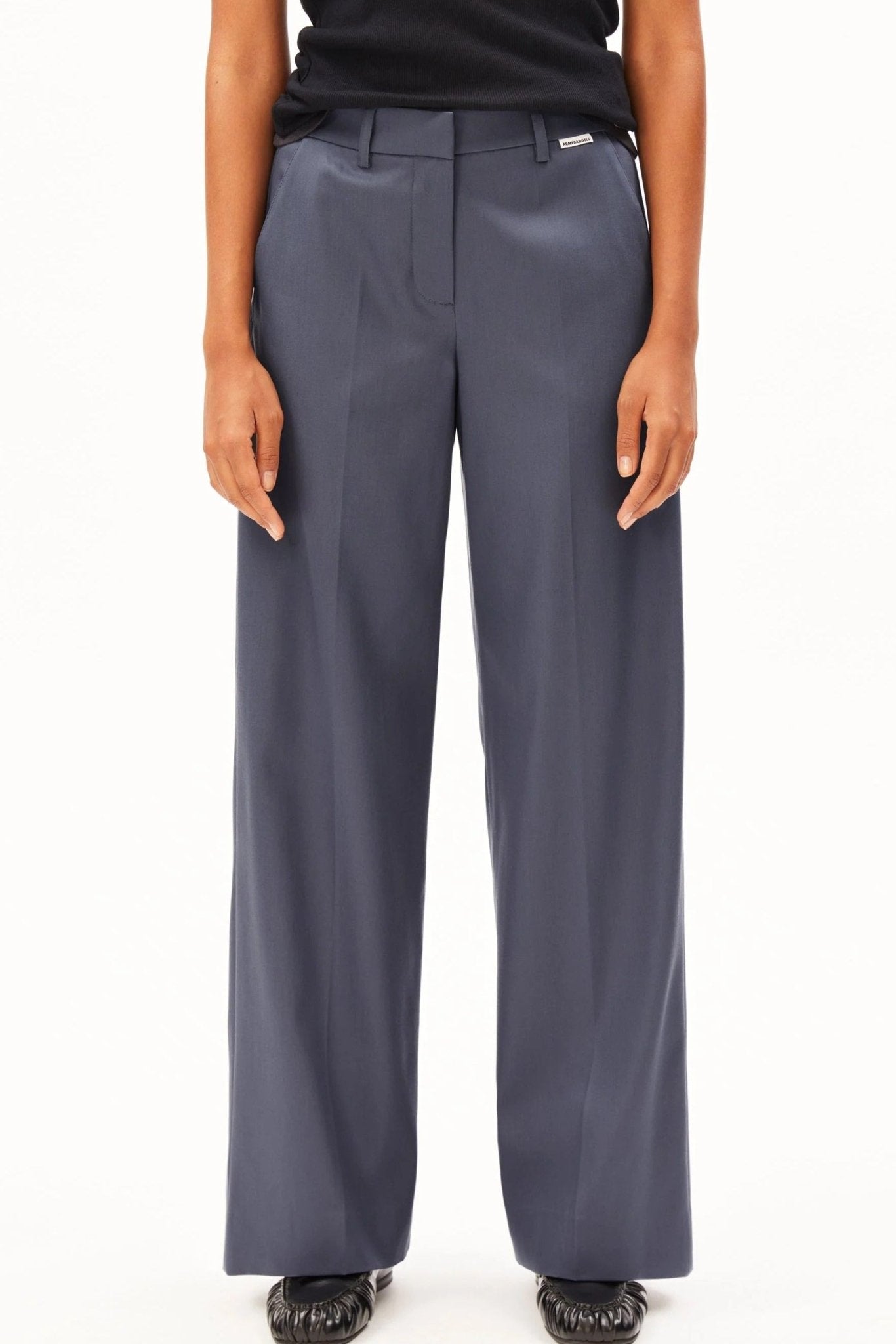 ARMEDANGELS-Leandraa Pant-Moonshadow-BACKYARD