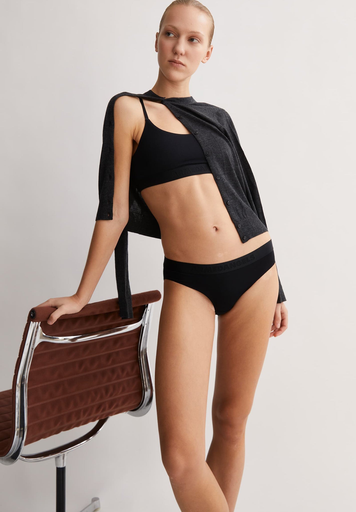 ARMEDANGELS - Tovaa - Black - BACKYARD