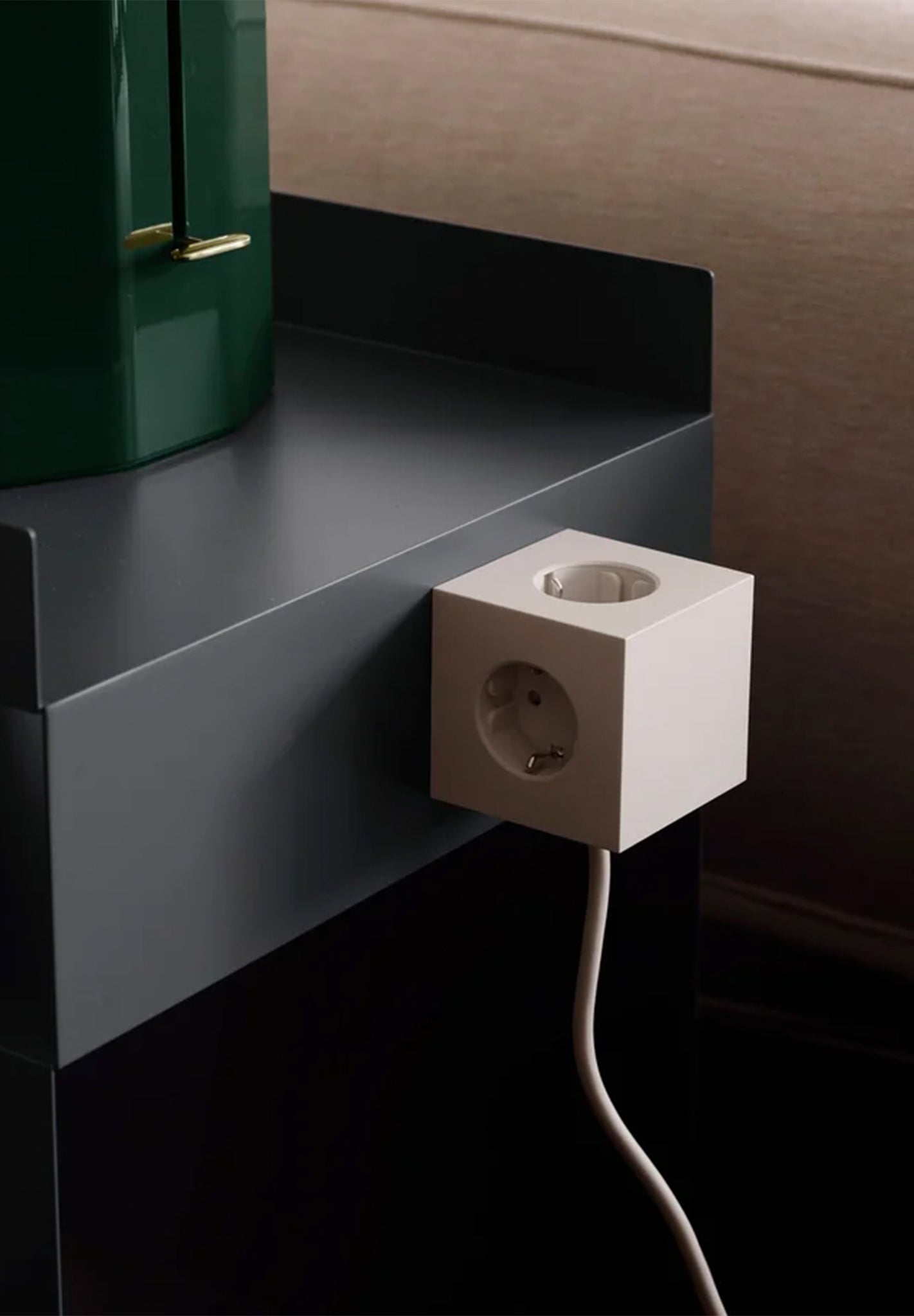 AVOLT - Square 1 USB - C & Magnet - Nomad Sand - BACKYARD