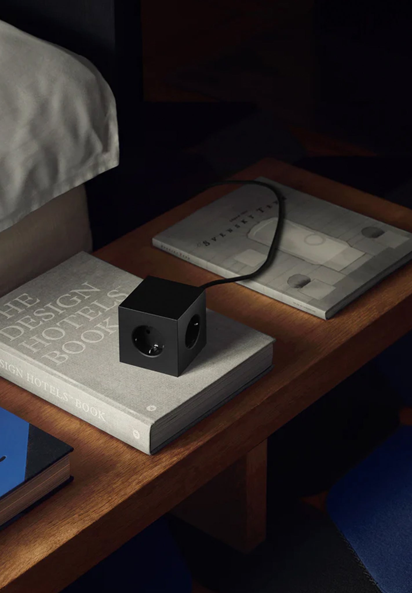 AVOLT - Square 1 USB - C & Magnet - Stockholm Black - BACKYARD