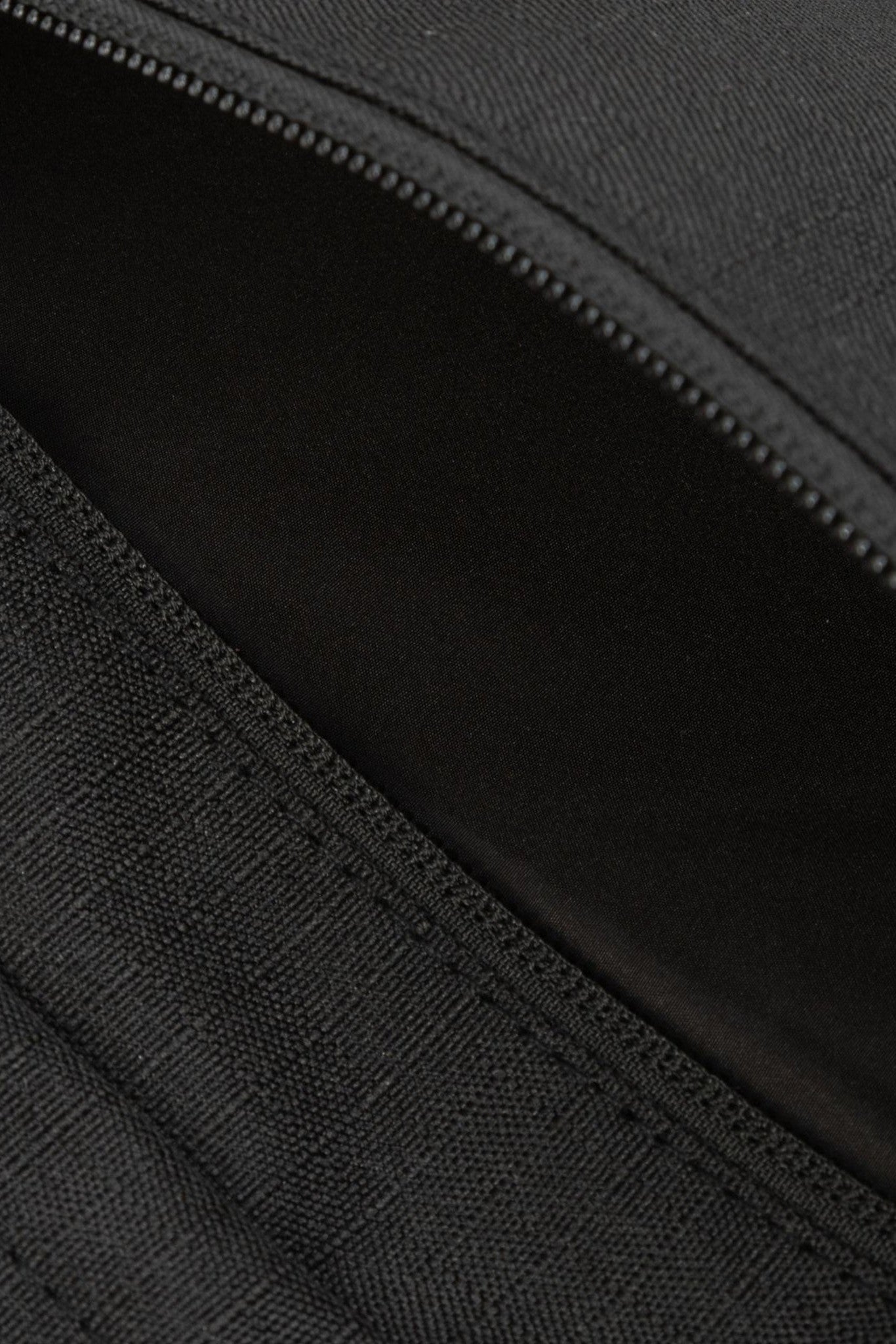 CLEPTOMANICX - Tap M2 Hipbag - Black - BACKYARD