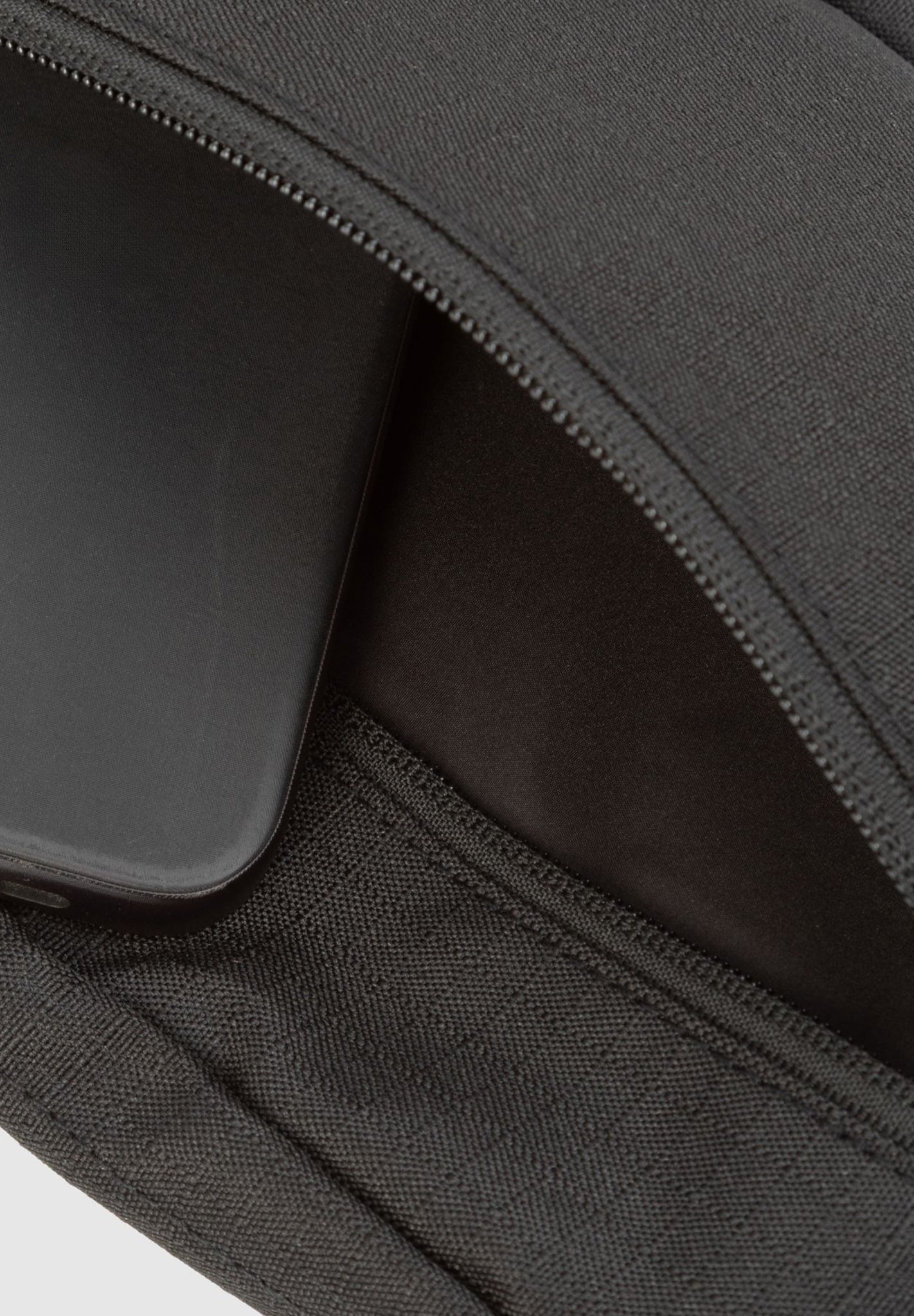 CLEPTOMANICX - Tap S2 Hipbag - Black - BACKYARD