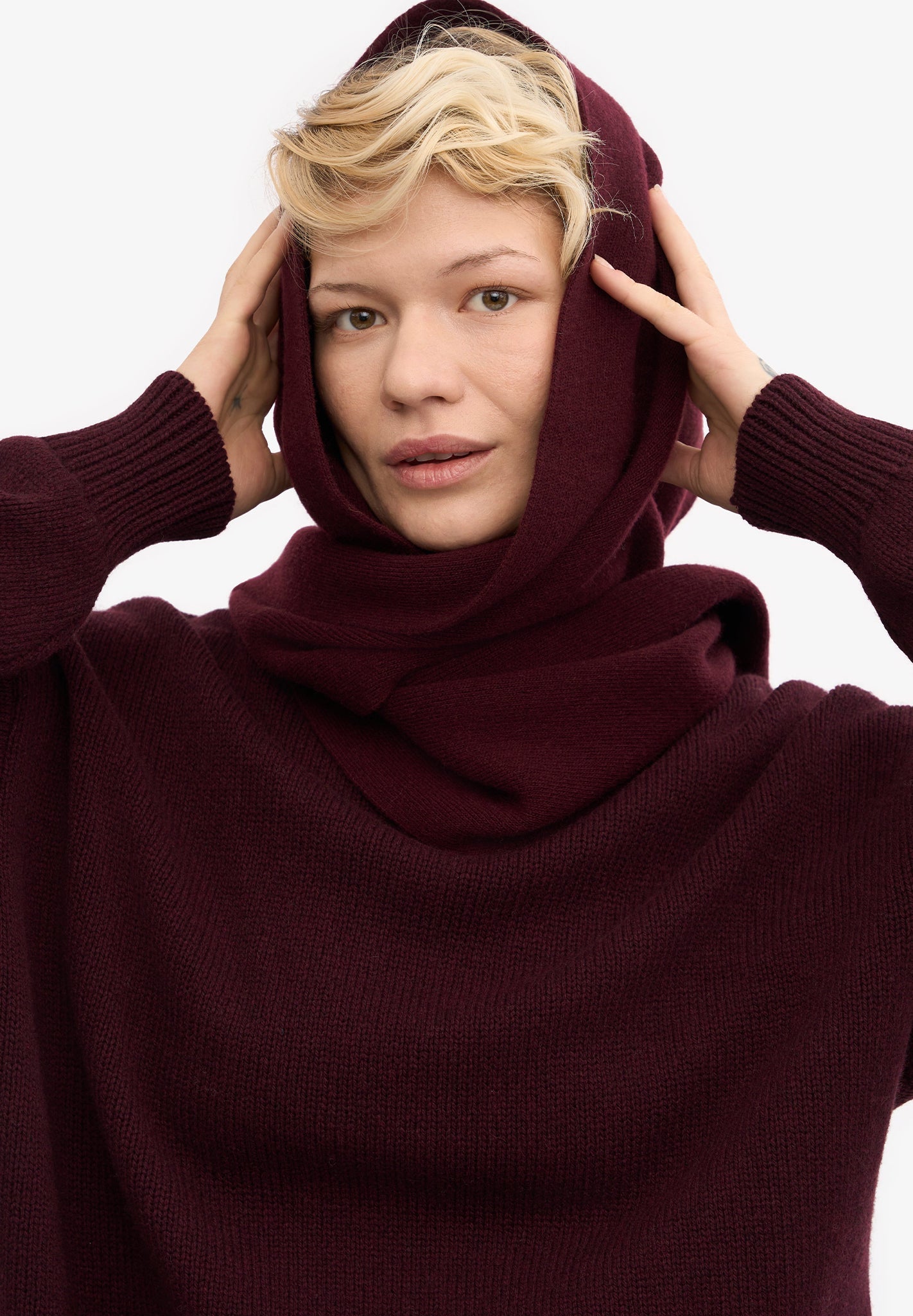 COLORFUL STANDARD - Merino Wool Scarf - Oxblood Red - BACKYARD