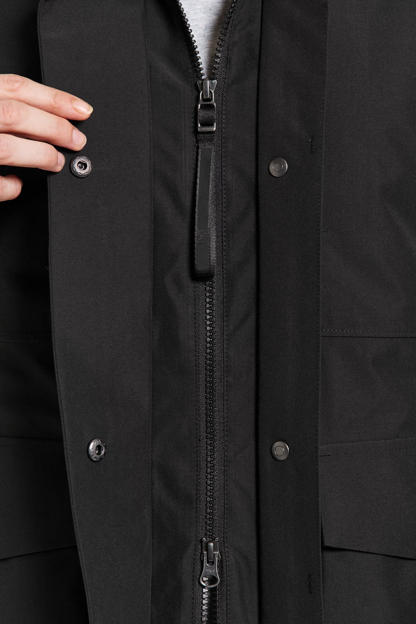 DIDRIKSONS - Harriet Women's Parka - Black - BACKYARD