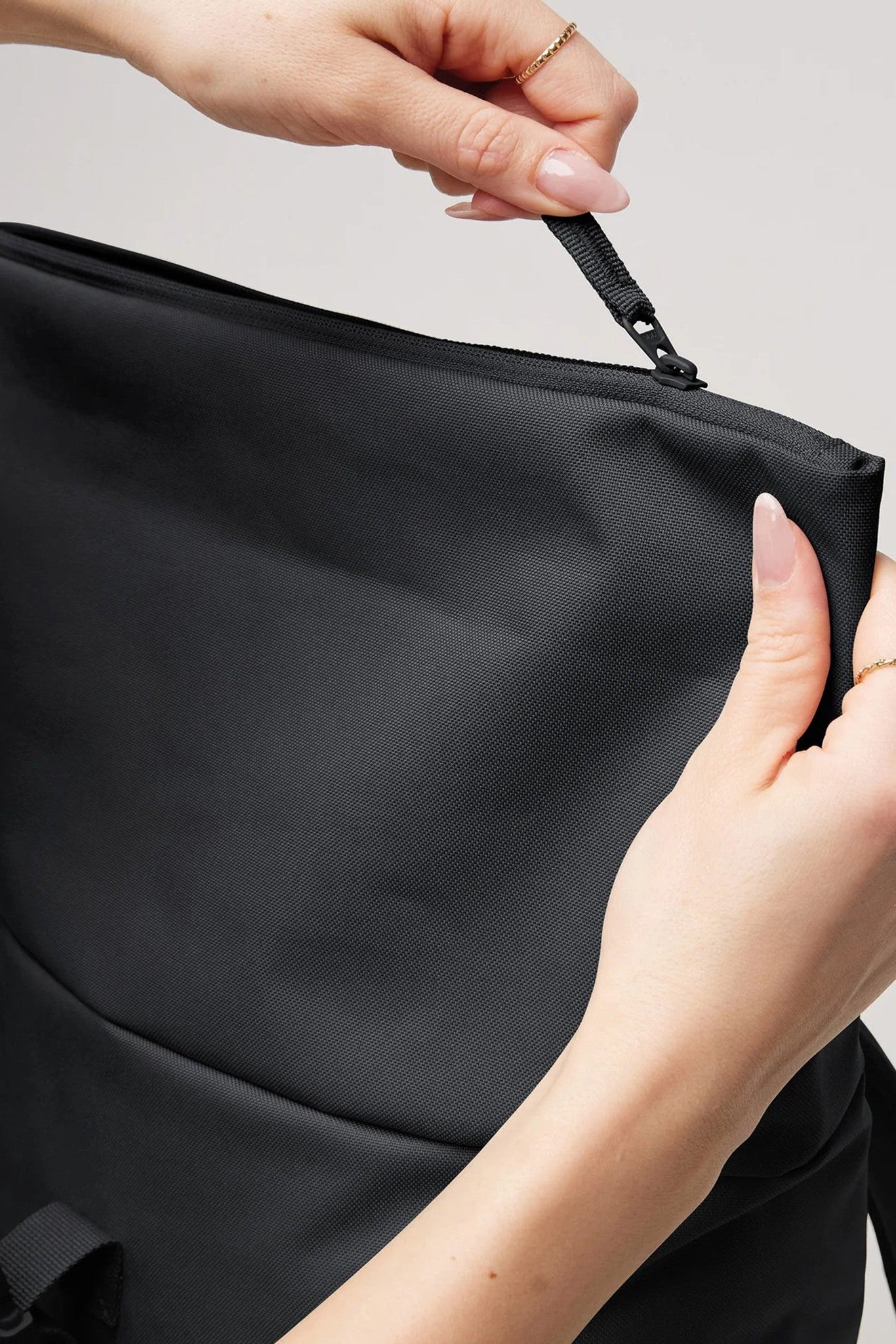 GOT BAG - Rolltop Easy Small - Black - BACKYARD