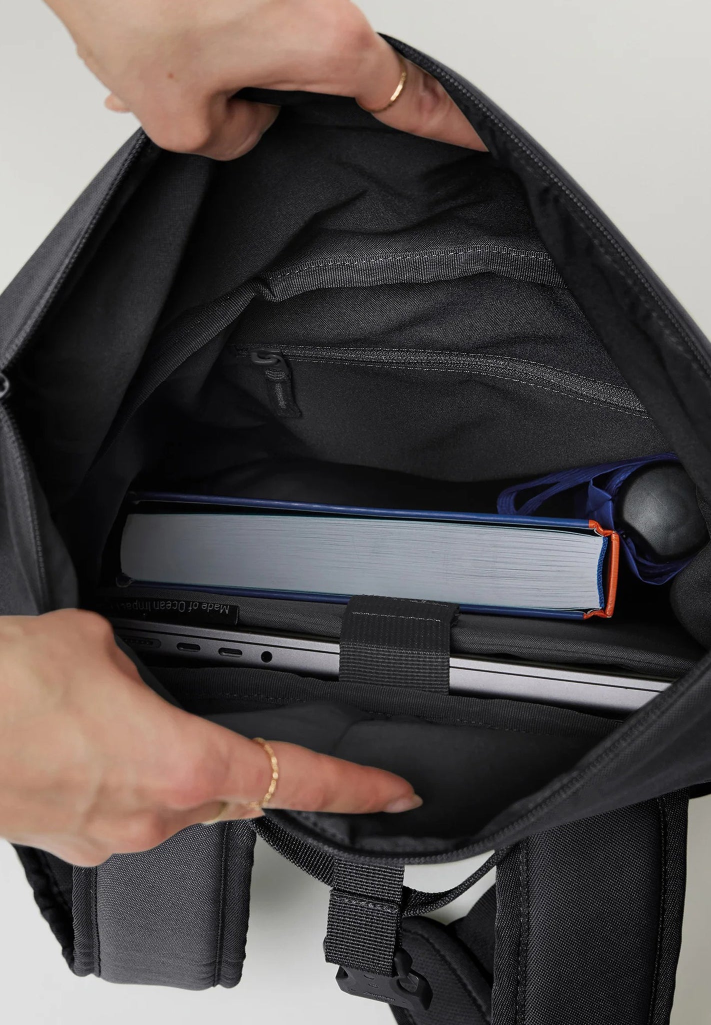 GOT BAG - Rolltop Easy Small - Black - BACKYARD