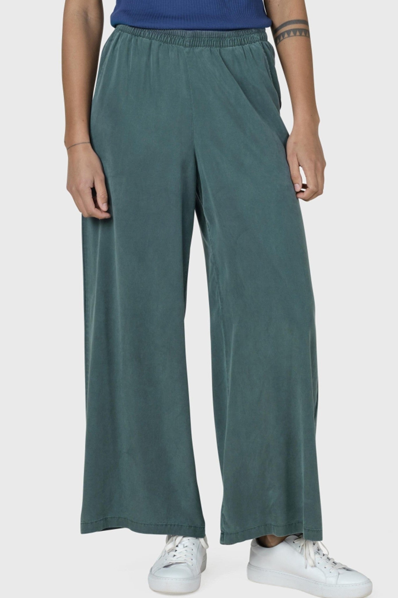 KLITMOLLER COLLECTIVE - Kaja Lyocell - Moss Green - BACKYARD