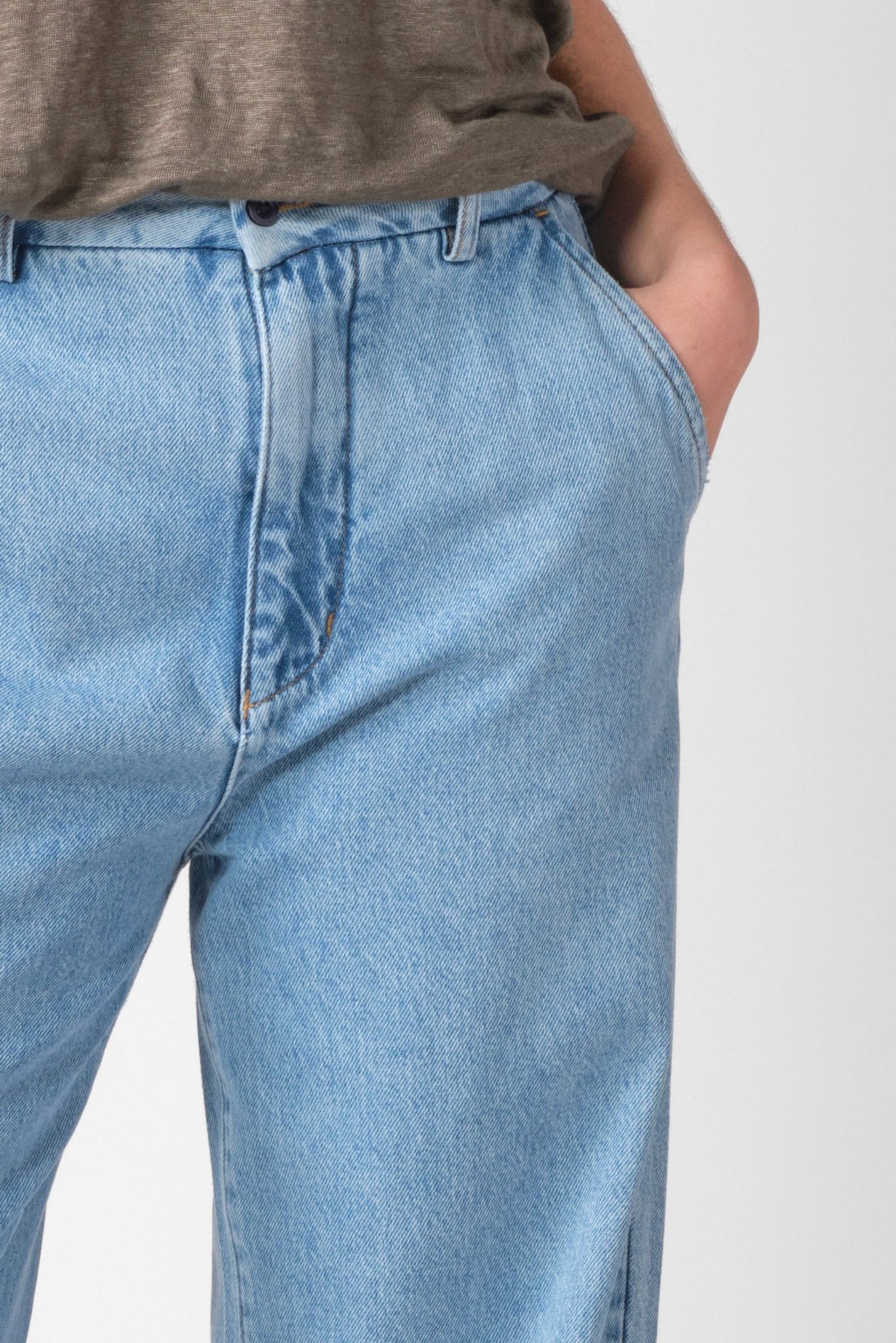 KLITMOLLER COLLECTIVE - Lydia Denim Pants - Extra Light Blue Stonewash - BACKYARD