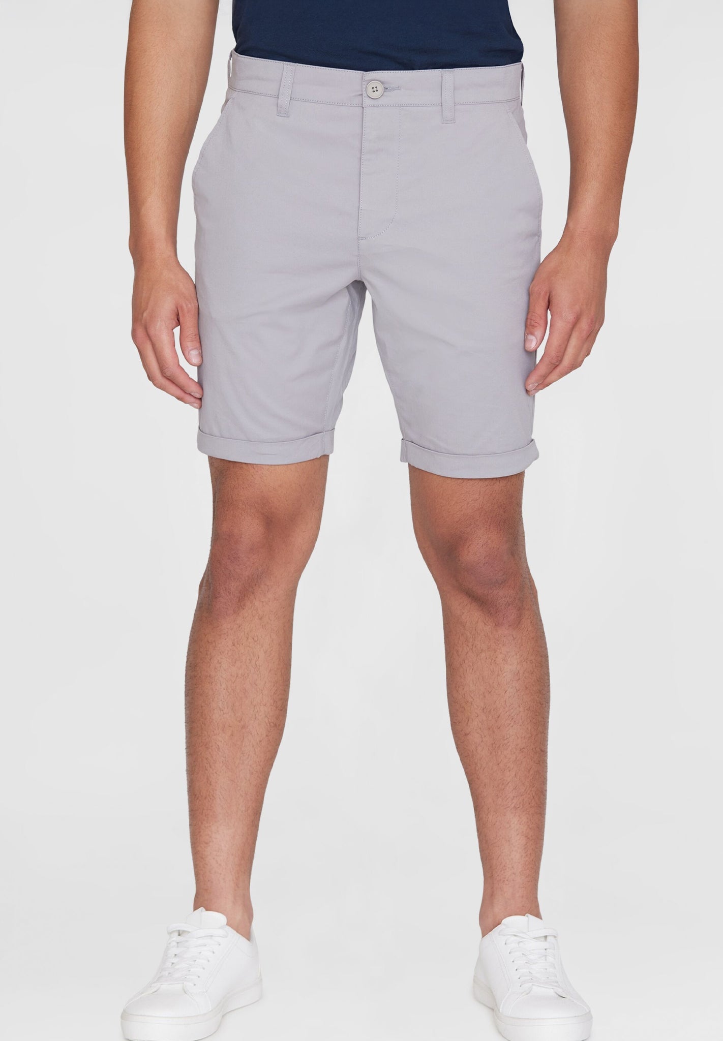 KNOWLEDGE COTTON - Chuck Regular Chino Poplin Shorts - Alloy - BACKYARD