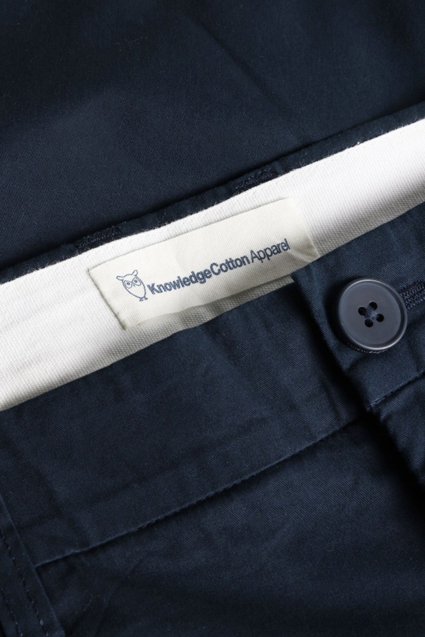 KNOWLEDGE COTTON - Chuck Regular Chino Poplin Shorts - Total Eclipse - BACKYARD
