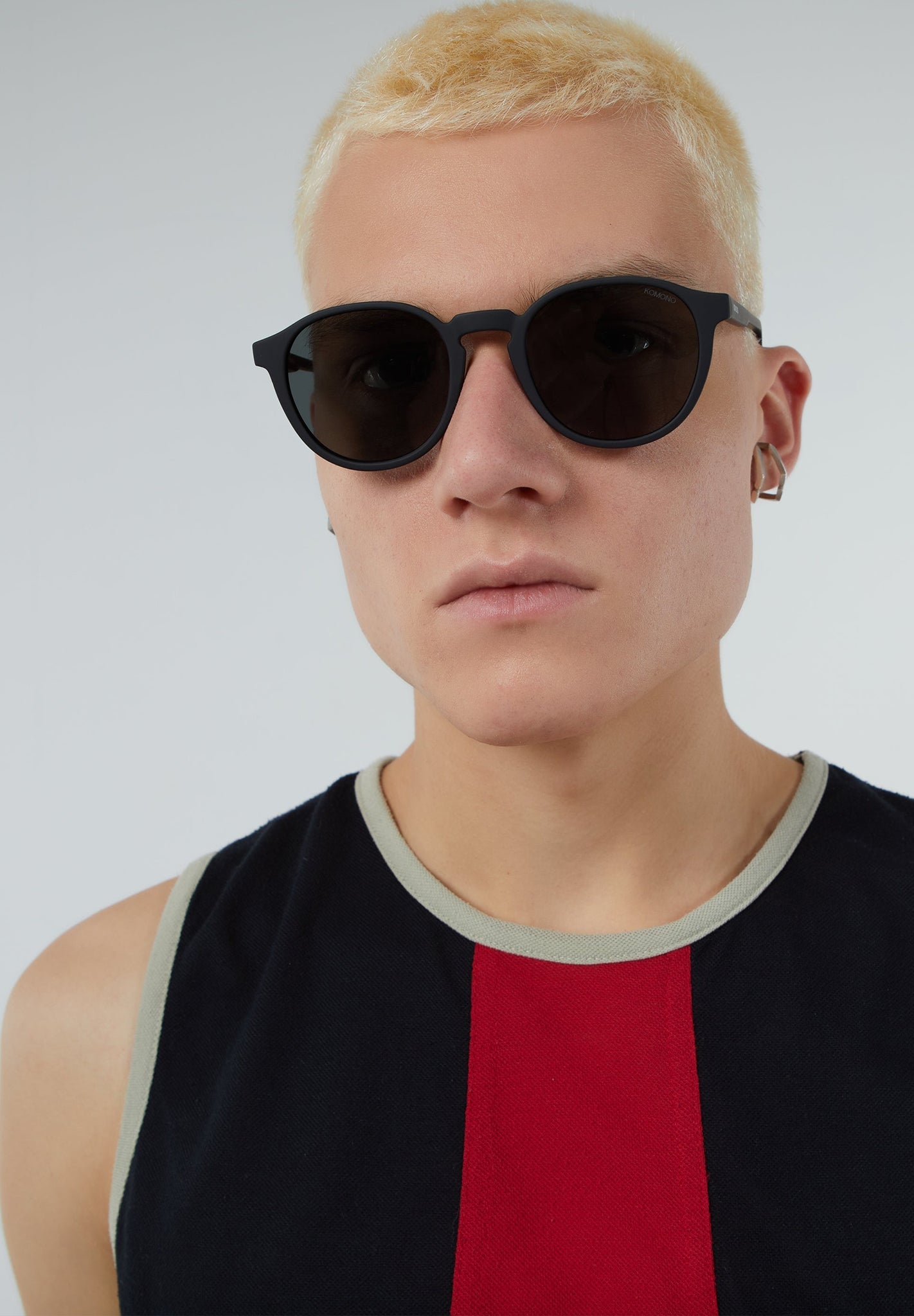 KOMONO - Liam - Carbon - BACKYARD