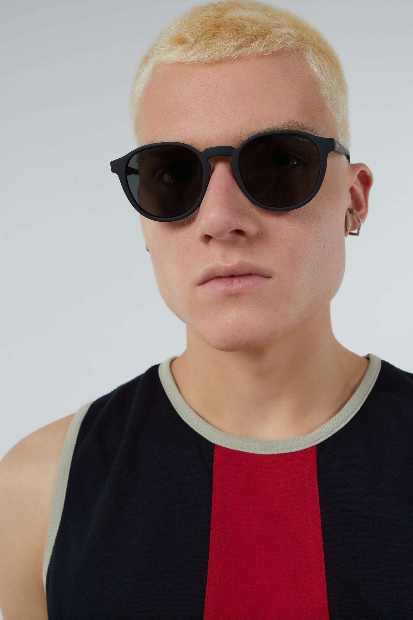 KOMONO - Liam - Carbon - BACKYARD