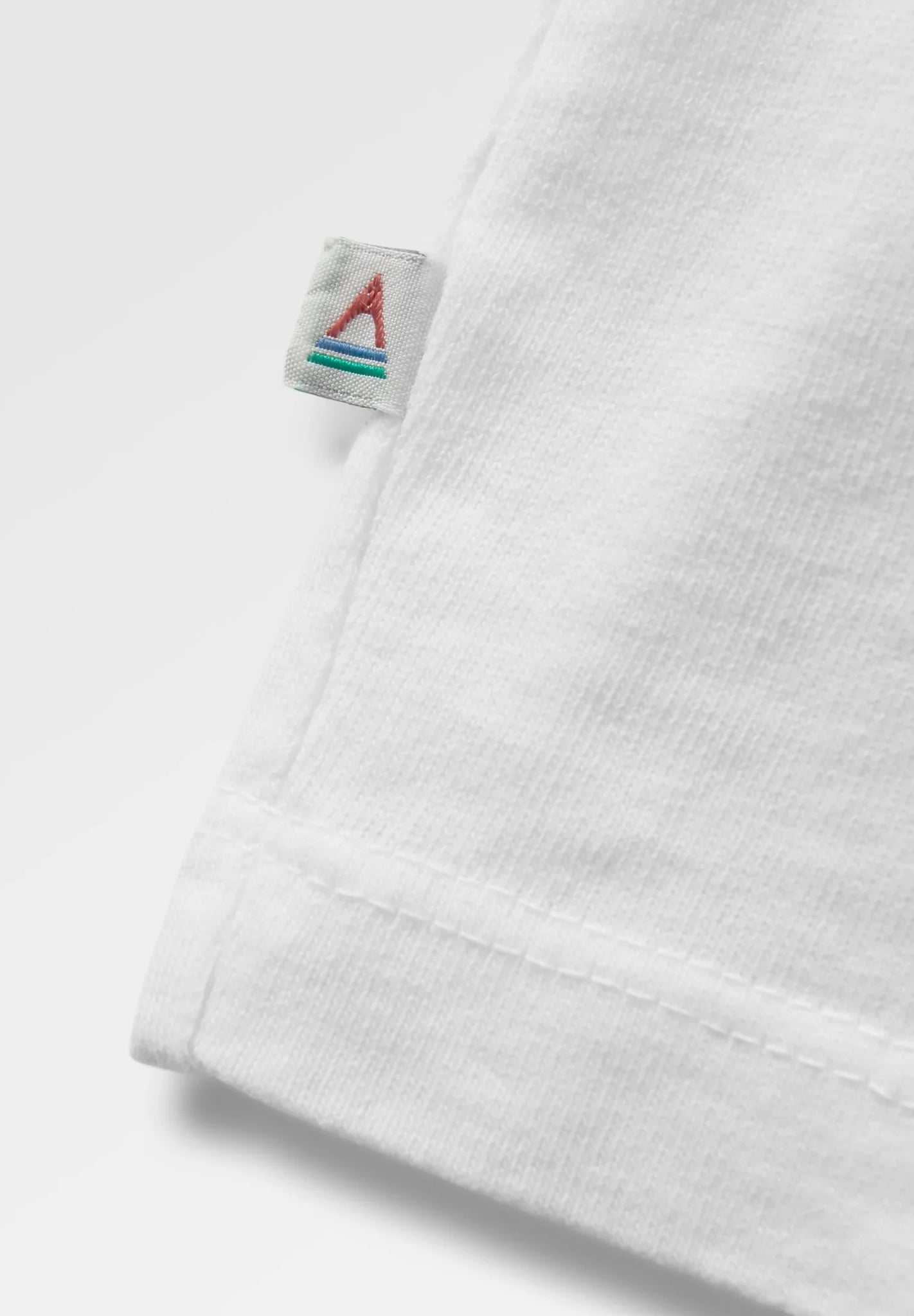 PASSENGER - Escapism Recycled Cotton T-Shirt - White - BACKYARD