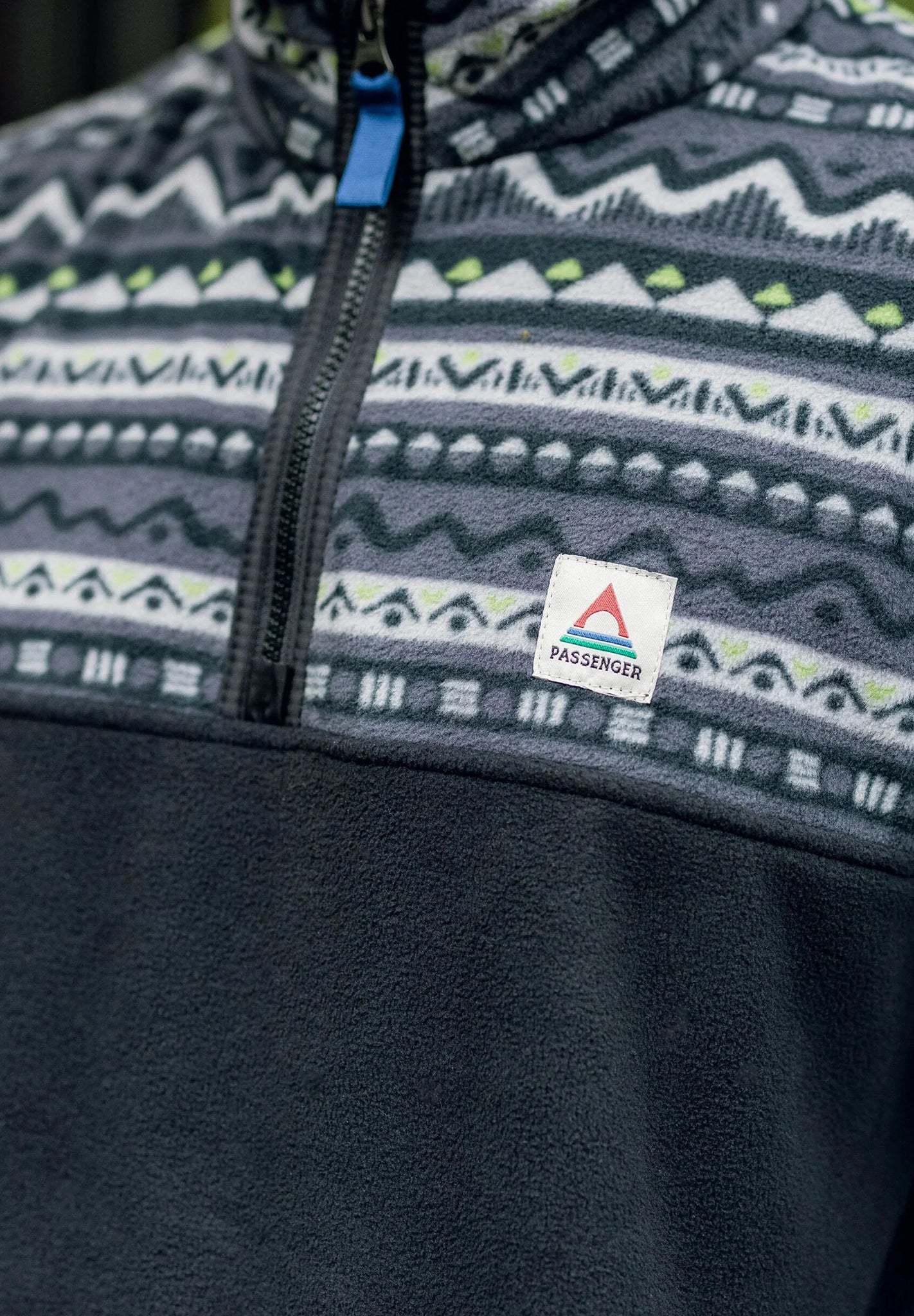 PASSENGER - Set Off Recycled Polar 1/4 Zip Fleece - Mountain Geo Charcoal - BACKYARD