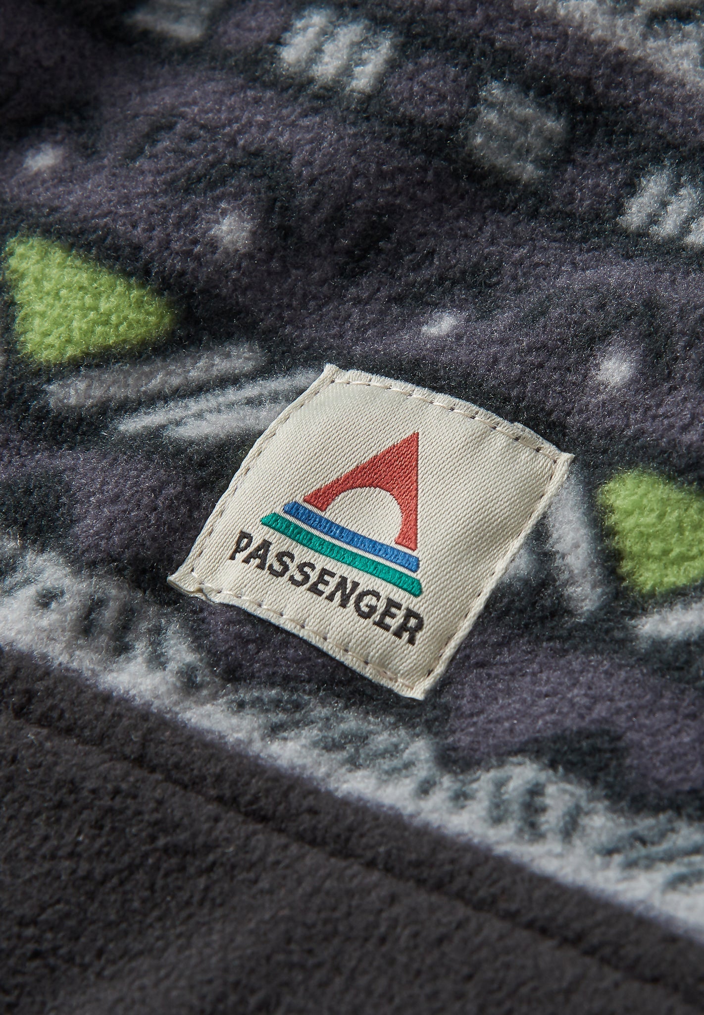 PASSENGER - Set Off Recycled Polar 1/4 Zip Fleece - Mountain Geo Charcoal - BACKYARD