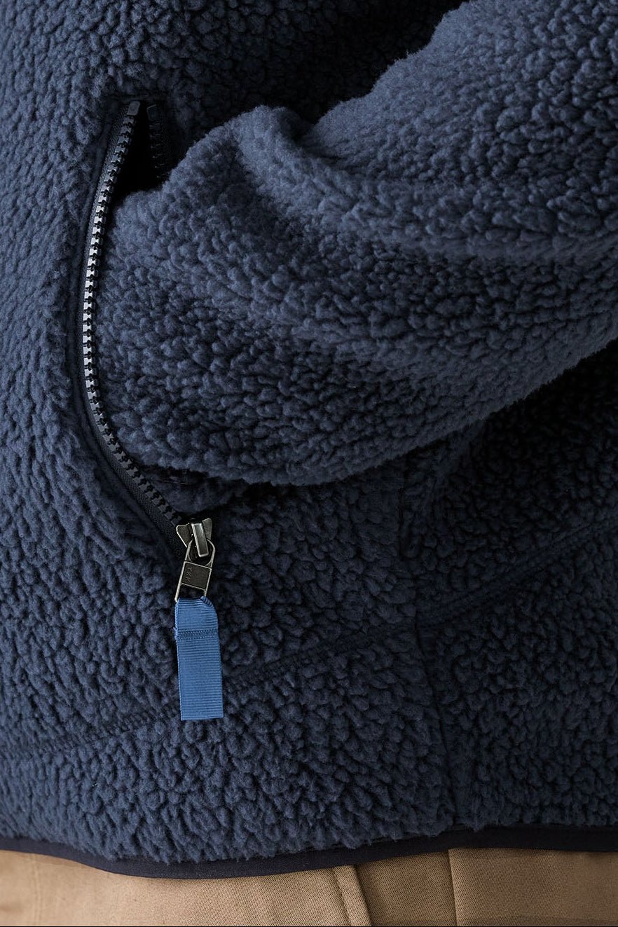 PATAGONIA - Men's Retro Pile Jacket - New Navy Sunken Blue - BACKYARD