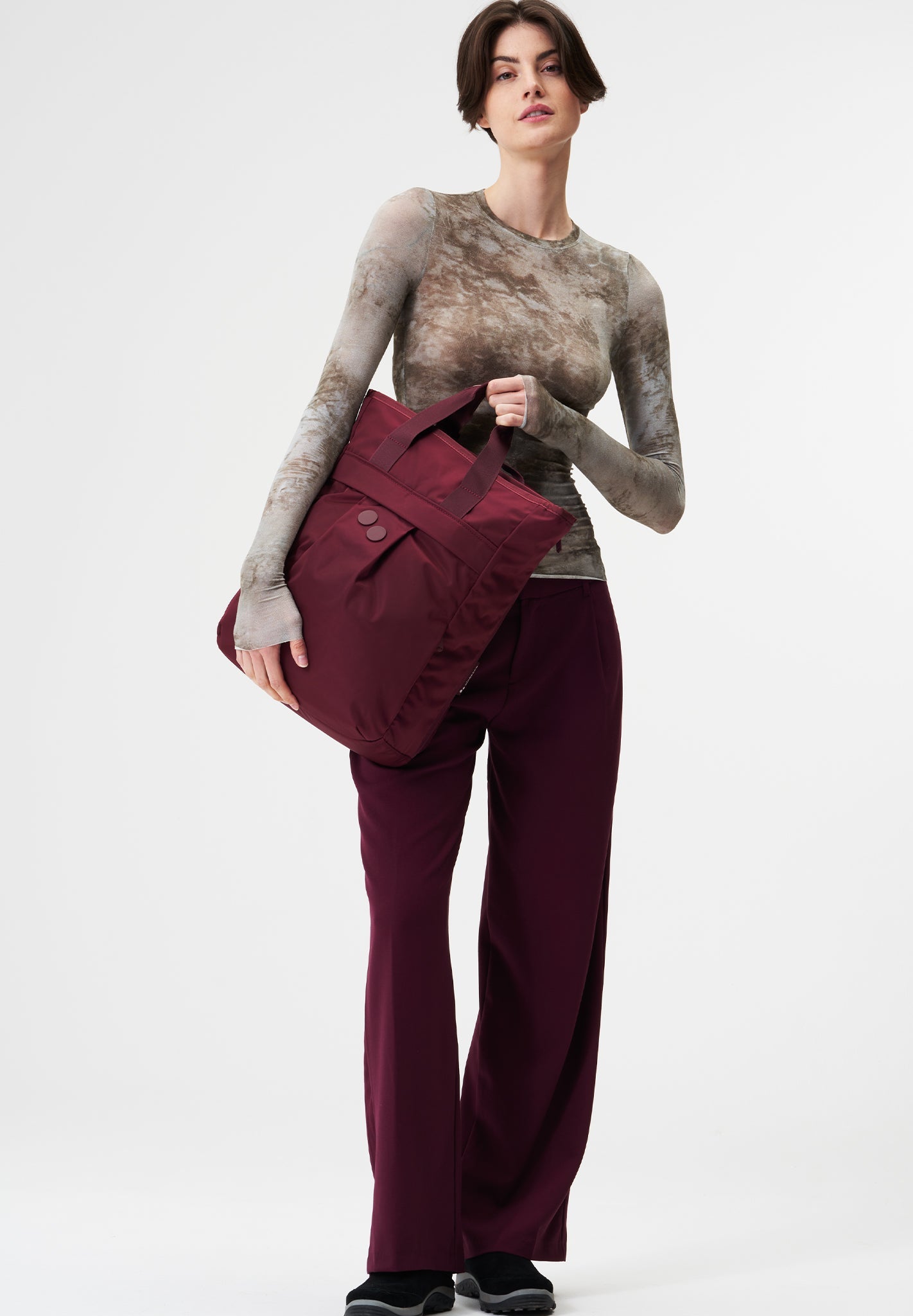 PINQPONQ - Komo - Changeant Glazed Red - BACKYARD