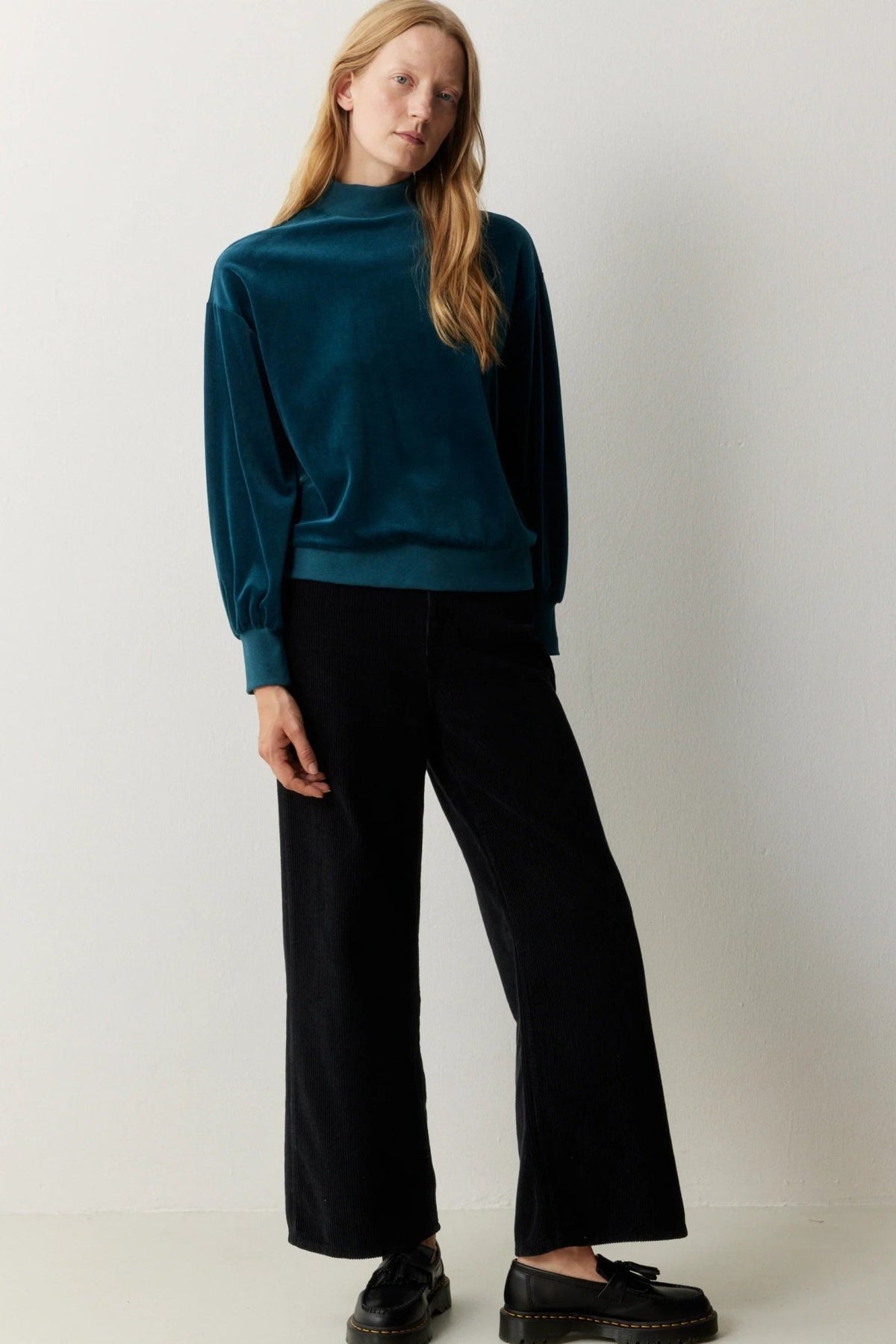RECOLUTION-Allium-Deep Teal-BACKYARD