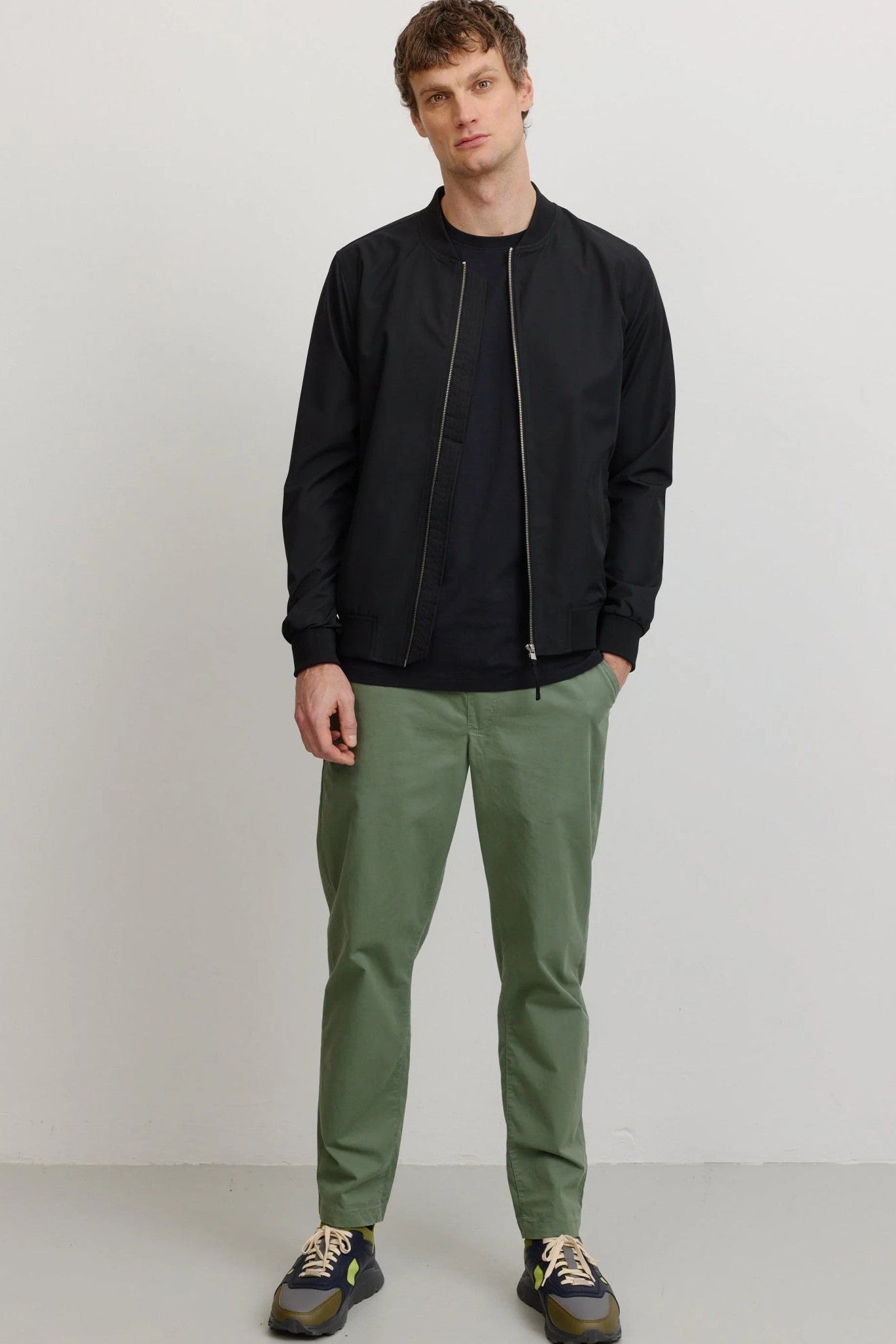 RECOLUTION - Aspen - Black - BACKYARD