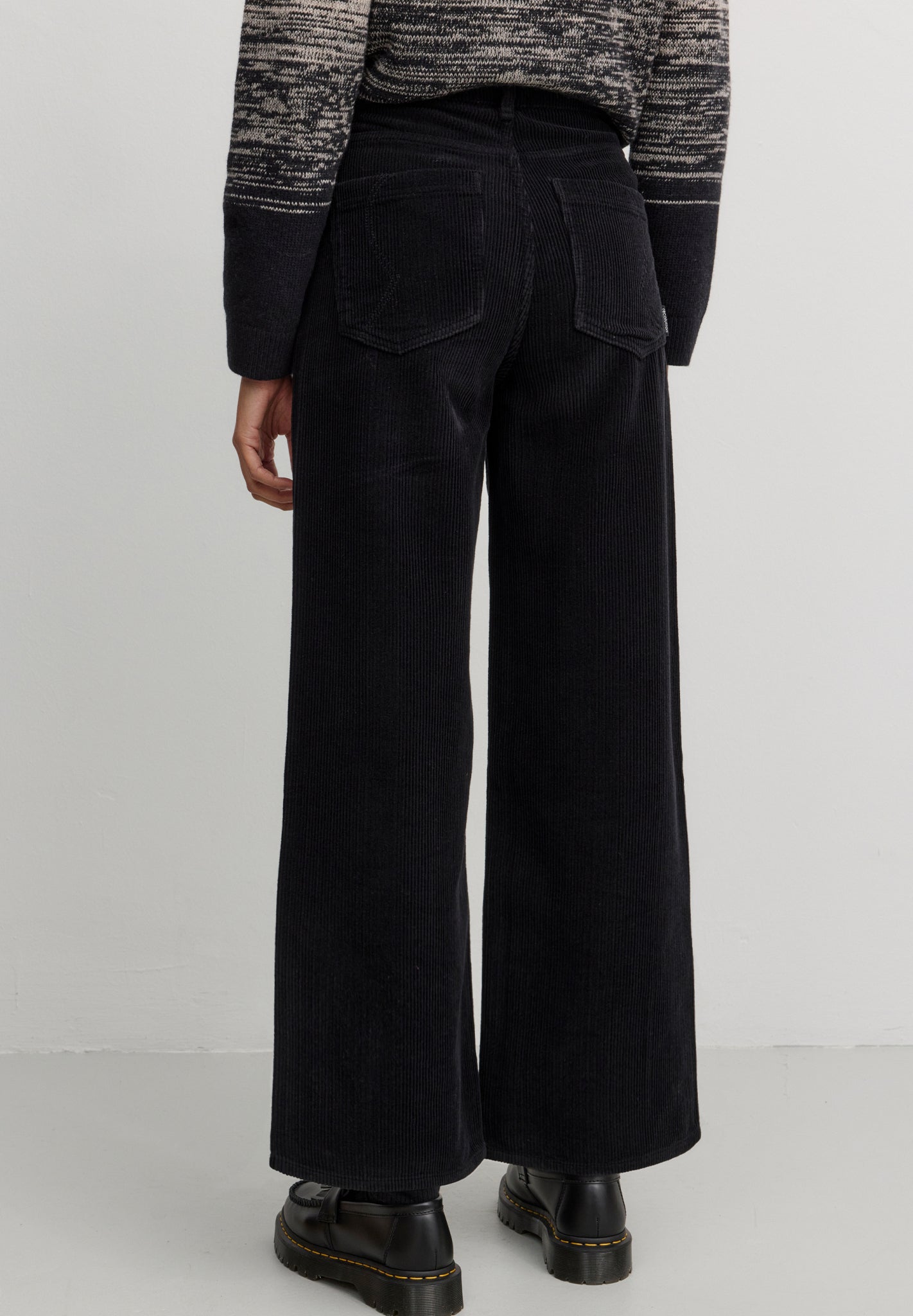 RECOLUTION - Erica Corduroy - Black - BACKYARD