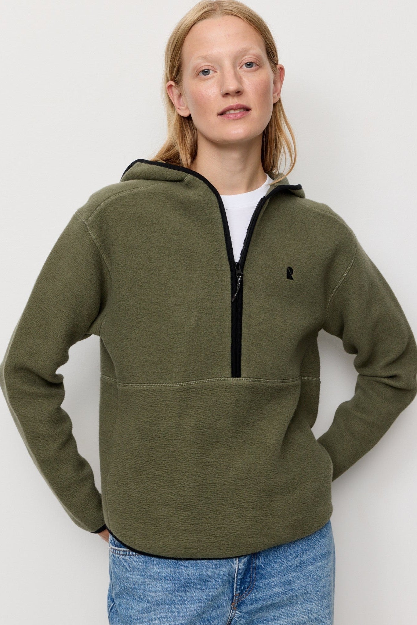 RECOLUTION - Forsthia - Dark Khaki - BACKYARD