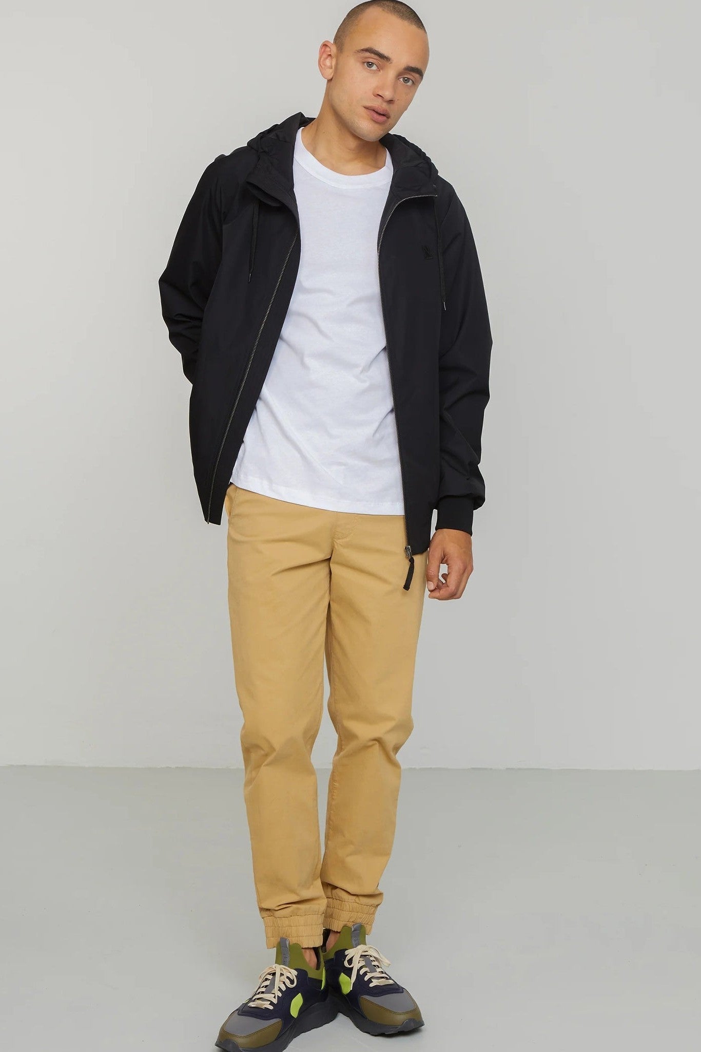 RECOLUTION - Pistachio - Black - BACKYARD