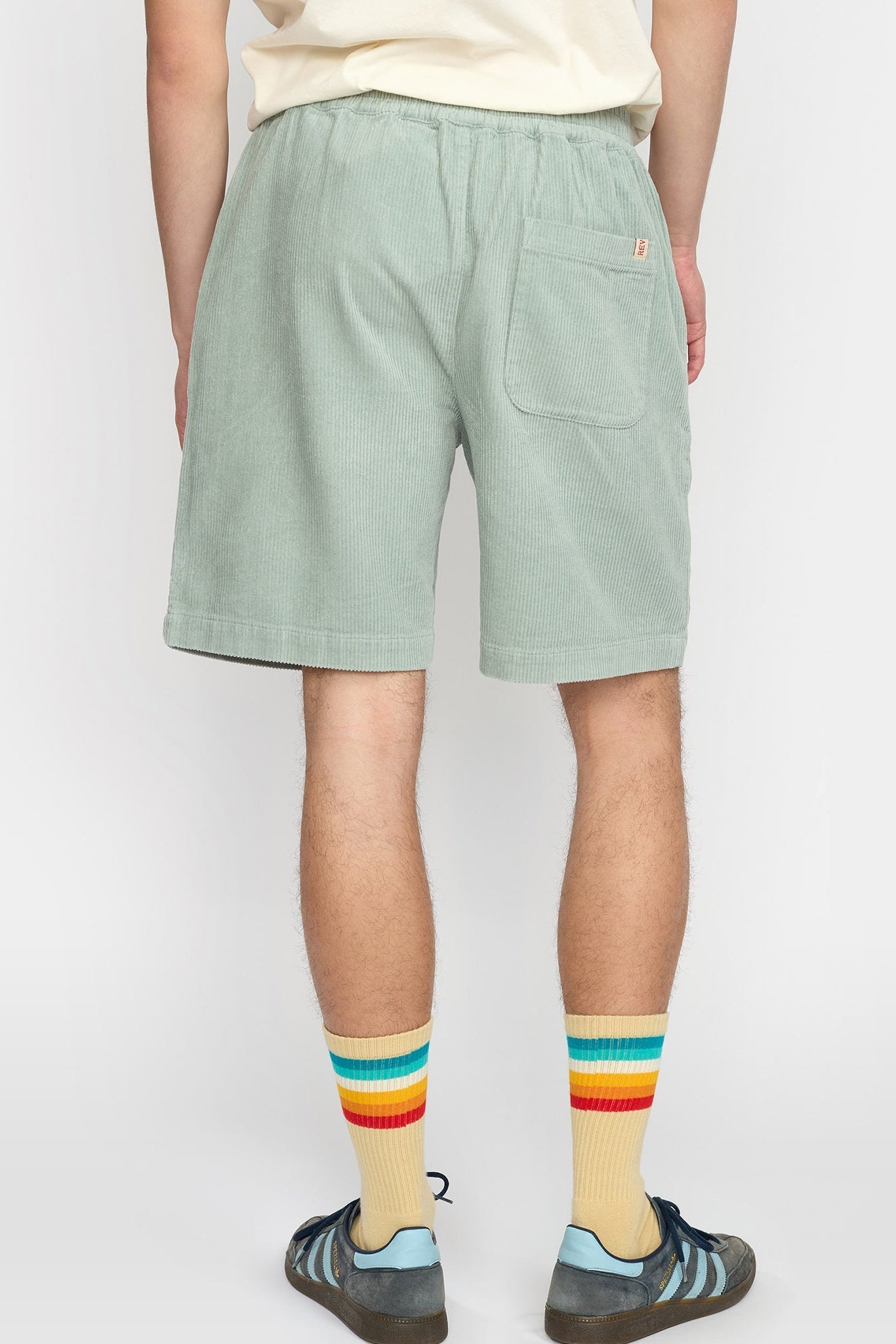 REVOLUTION - 4053 Long Casual Shorts - Lightgreen - BACKYARD