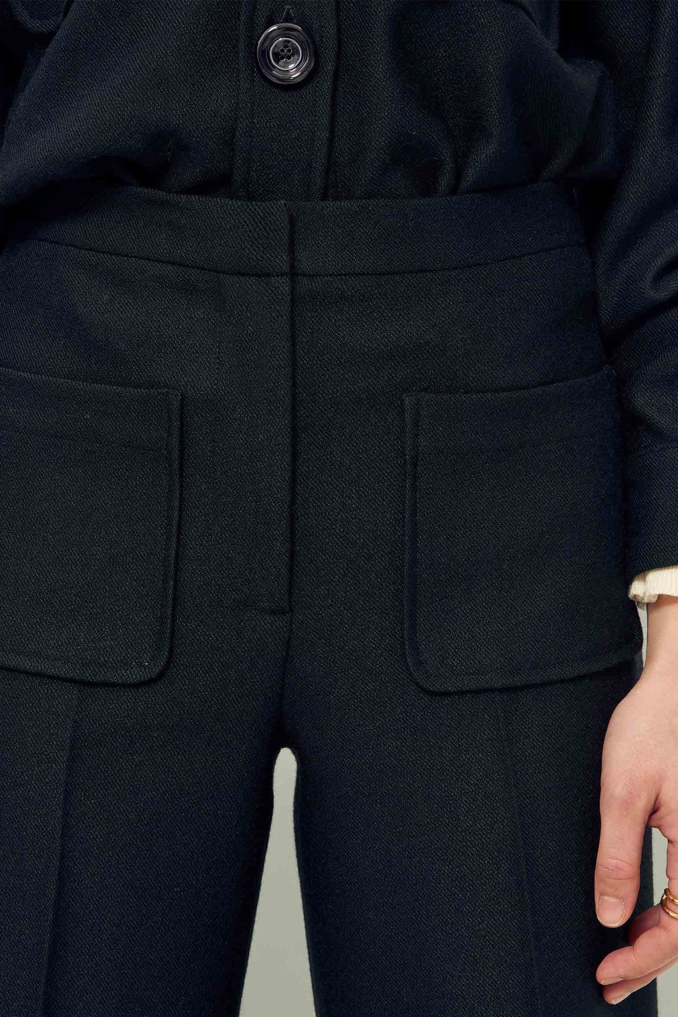 SESSUN - Alberwool - Black - BACKYARD