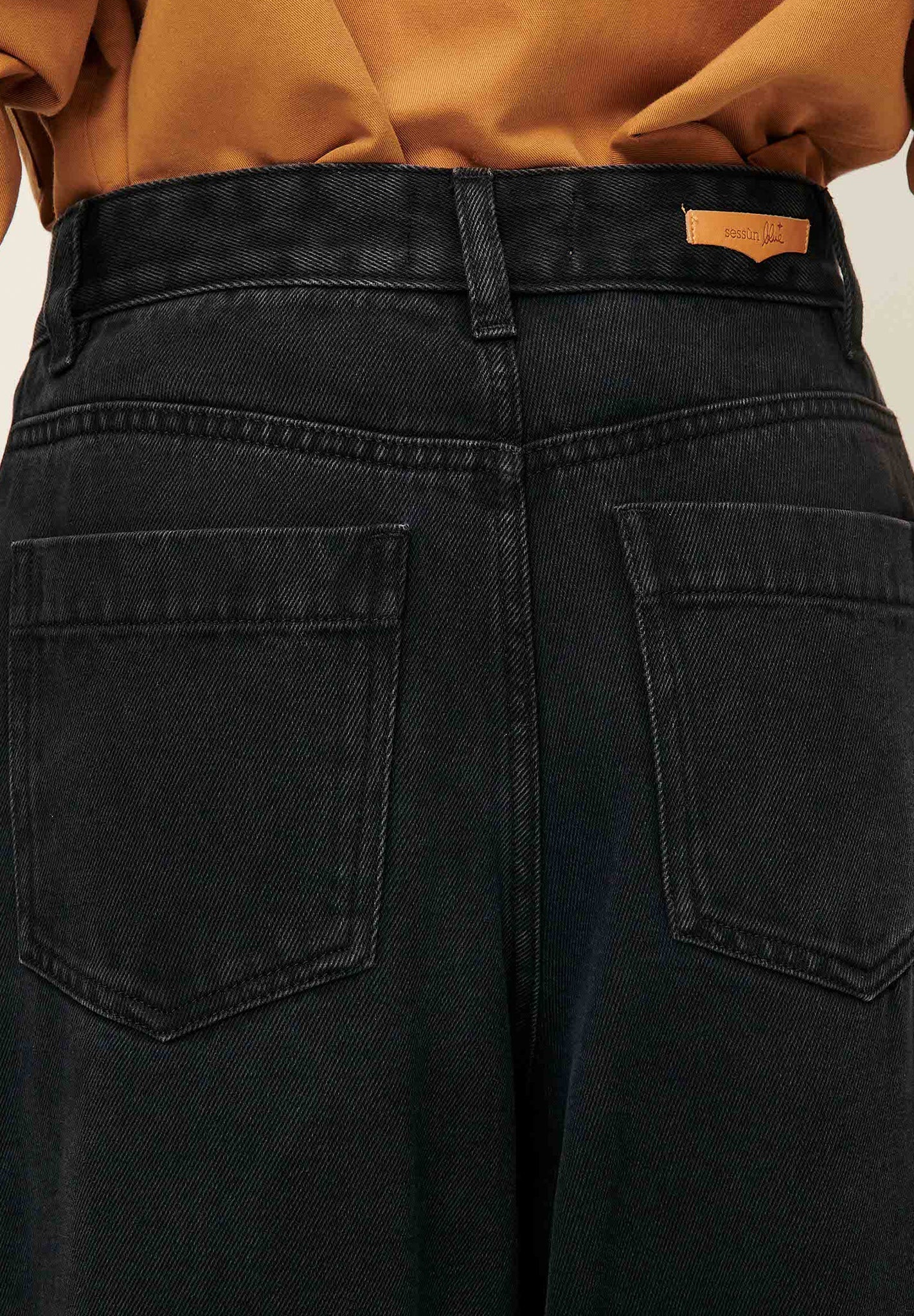 SESSUN - Dalt - Black - BACKYARD