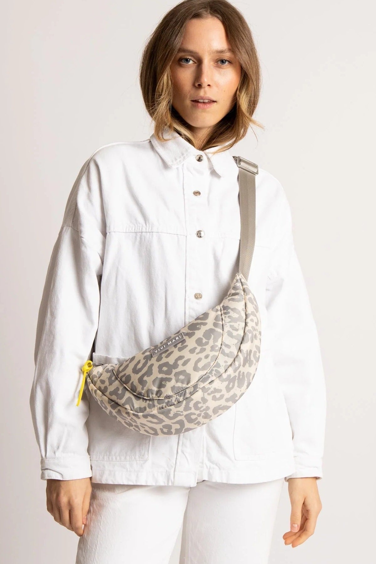 VIVI MARI-Padded Hip Bag Medium-Leo Splashes Grey Sand-BACKYARD