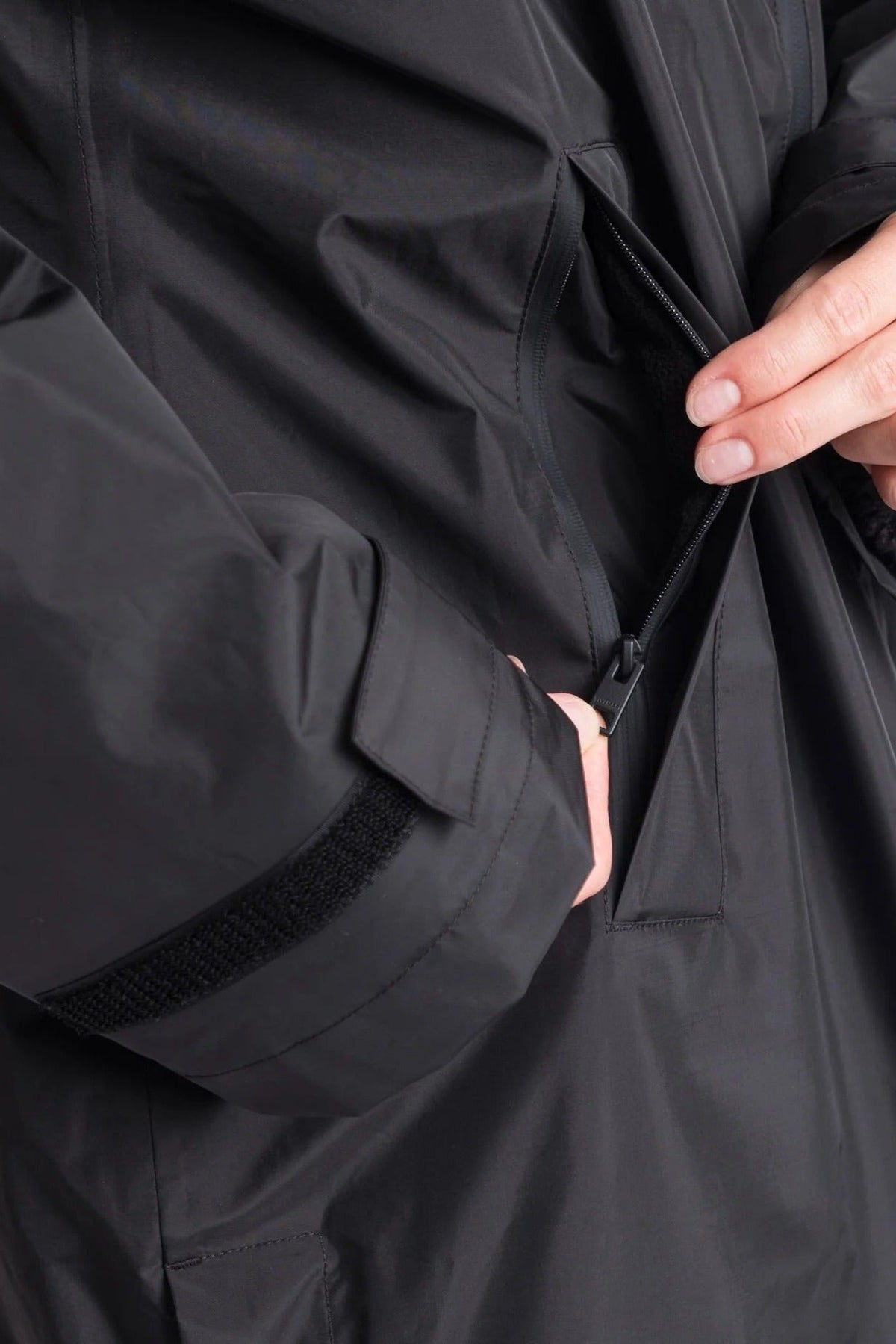 VIVI MARI-Rain Parka-Black Black-BACKYARD