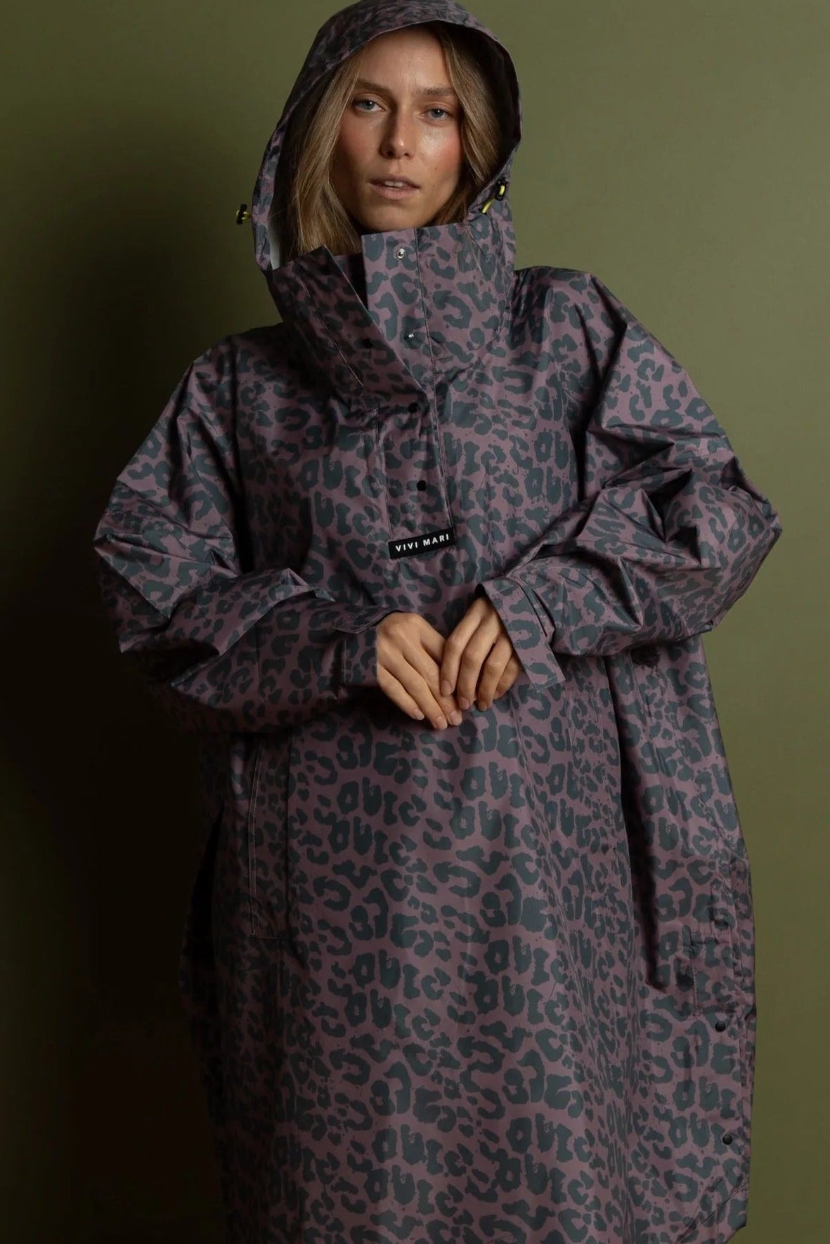 VIVI MARI-Raincoat Leo Splashes-Dark Grey Ash Plum-BACKYARD