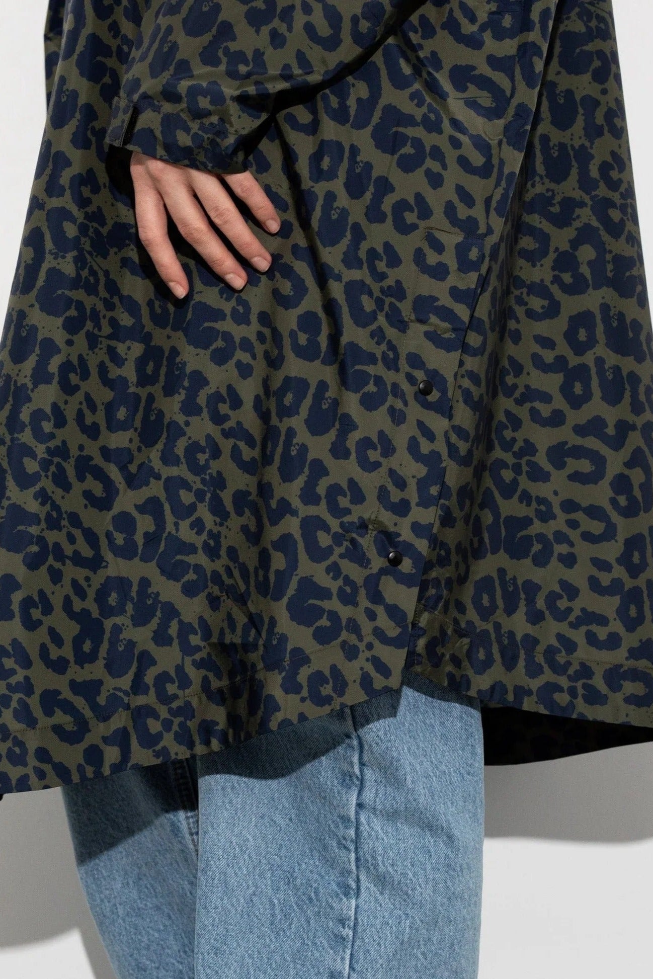 VIVI MARI-Raincoat Leo Splashes-Navy Olive-BACKYARD
