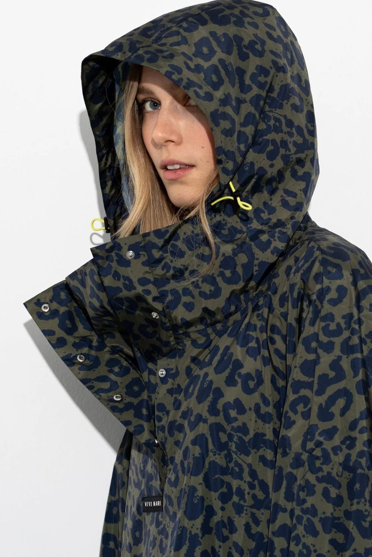 VIVI MARI-Raincoat Leo Splashes-Navy Olive-BACKYARD