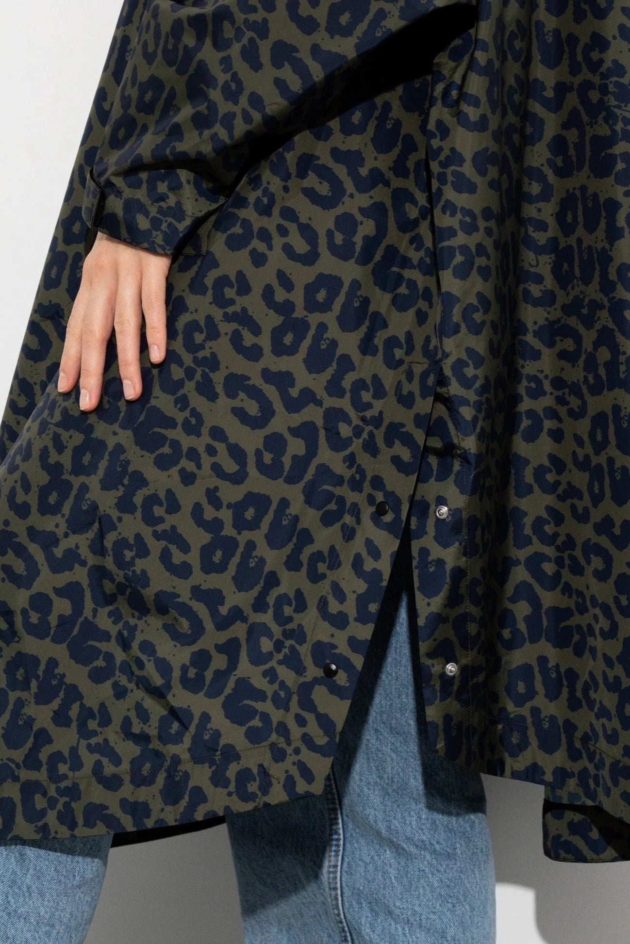 VIVI MARI-Raincoat Leo Splashes-Navy Olive-BACKYARD