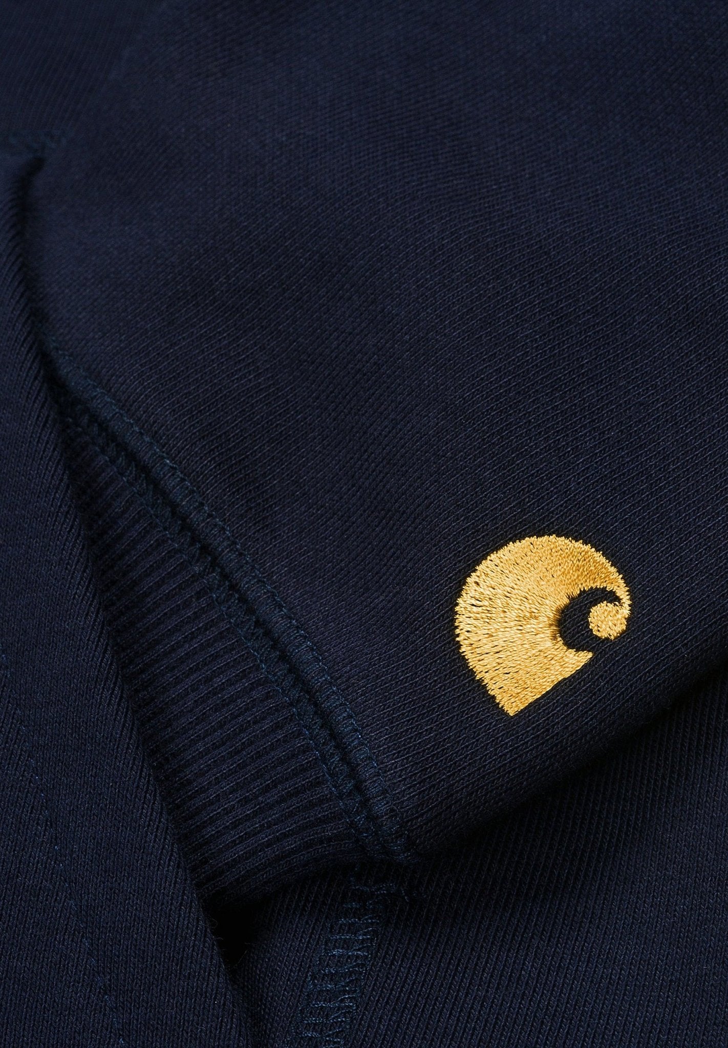 CARHARTT WIP - Hooded Chase Sweat - Dark Navy Gold - BACKYARD