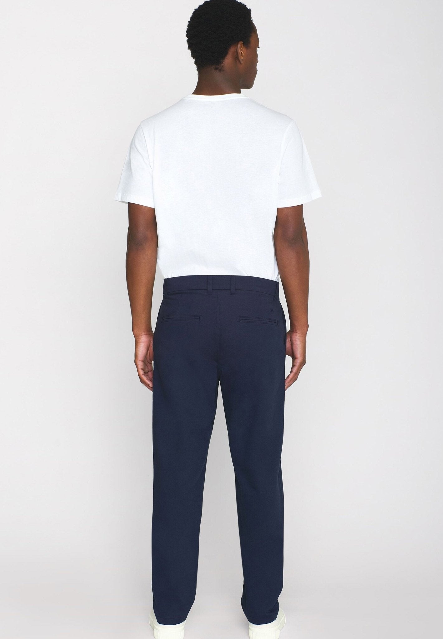 KNOWLEDGE COTTON - Chuck Regular Chino Twill Pants - Total Eclipse - BACKYARD