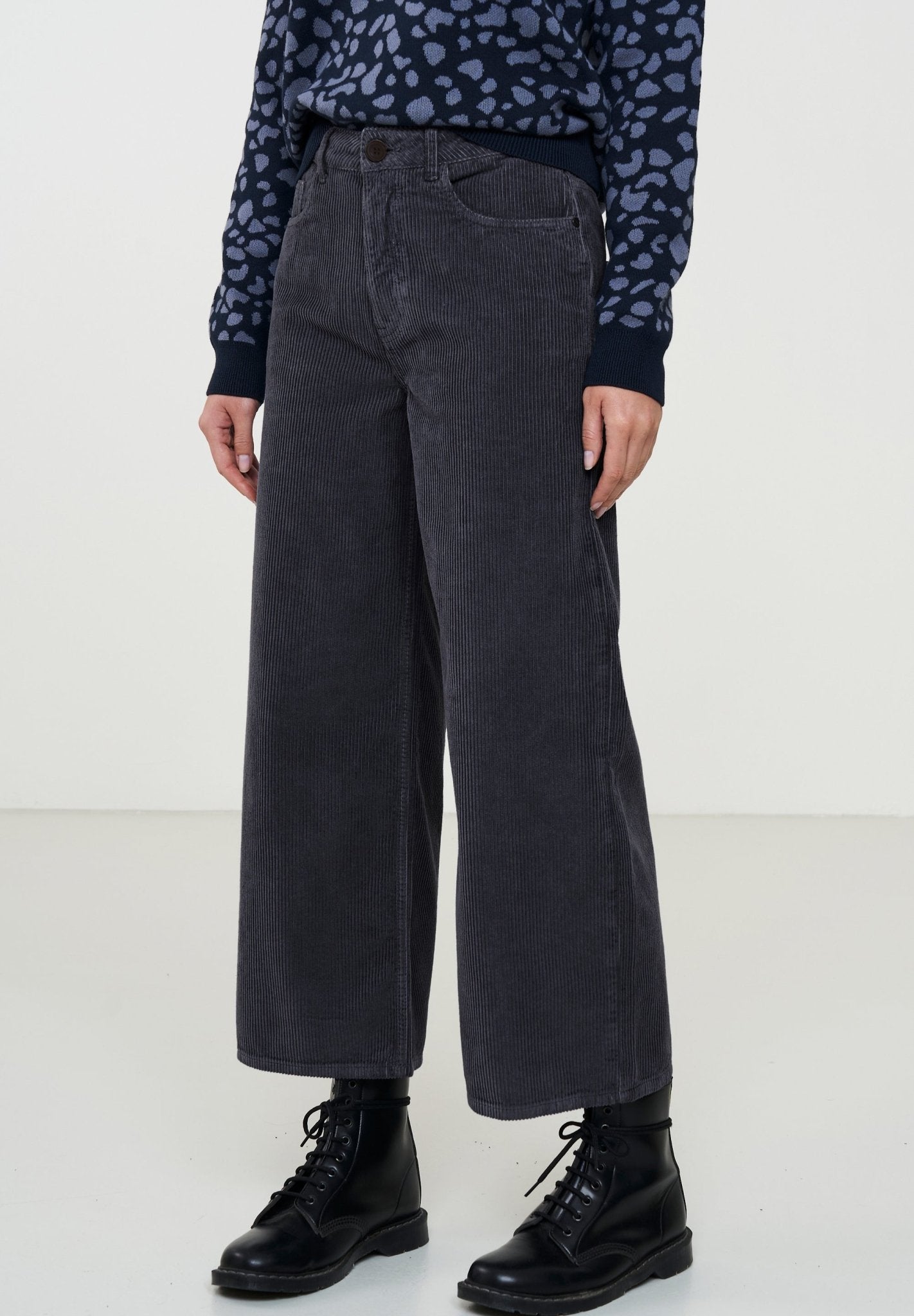 RECOLUTION - Erica Corduroy - Denim Blue - BACKYARD