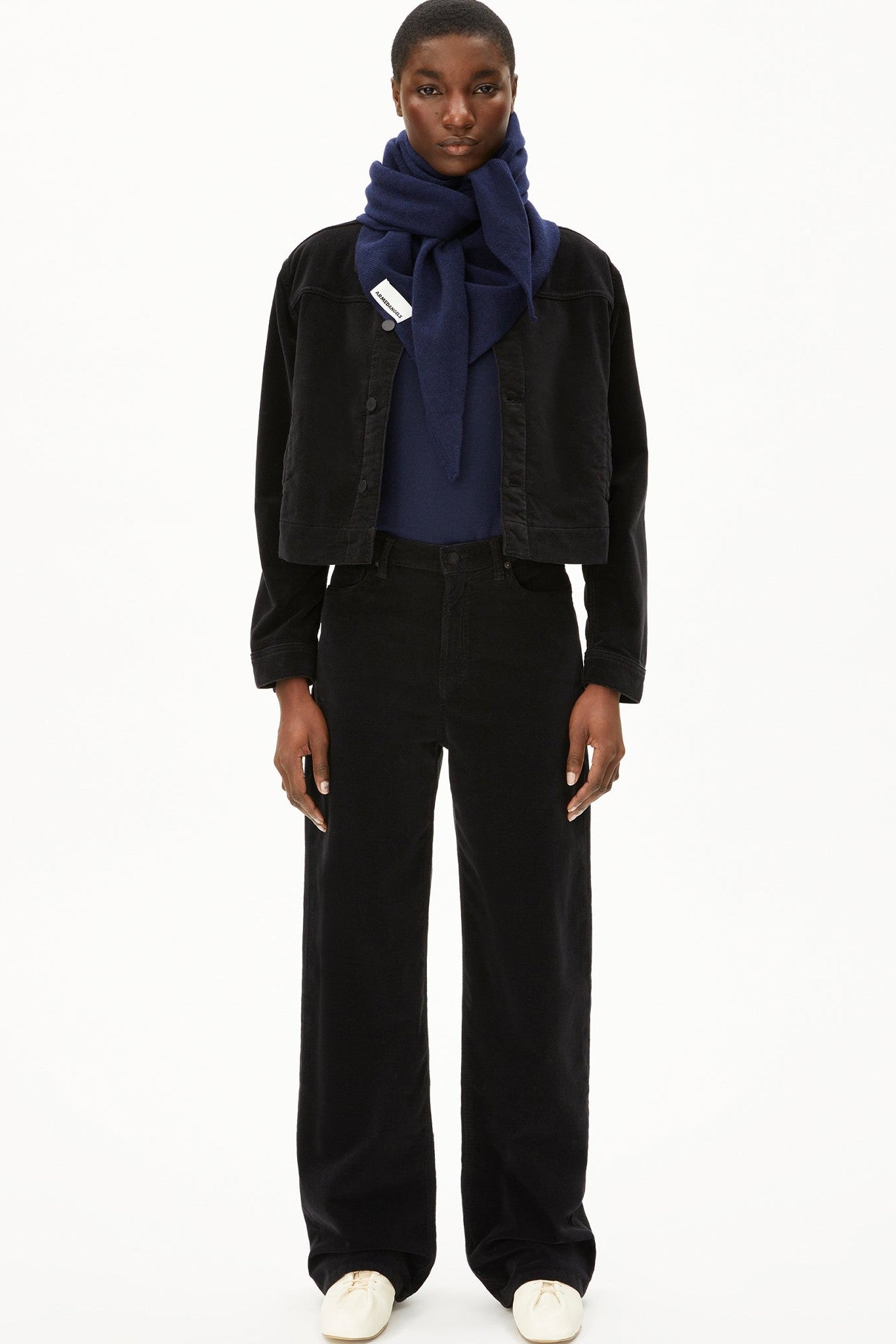 ARMEDANGELS - Enijaa Velvet - Black - BACKYARD