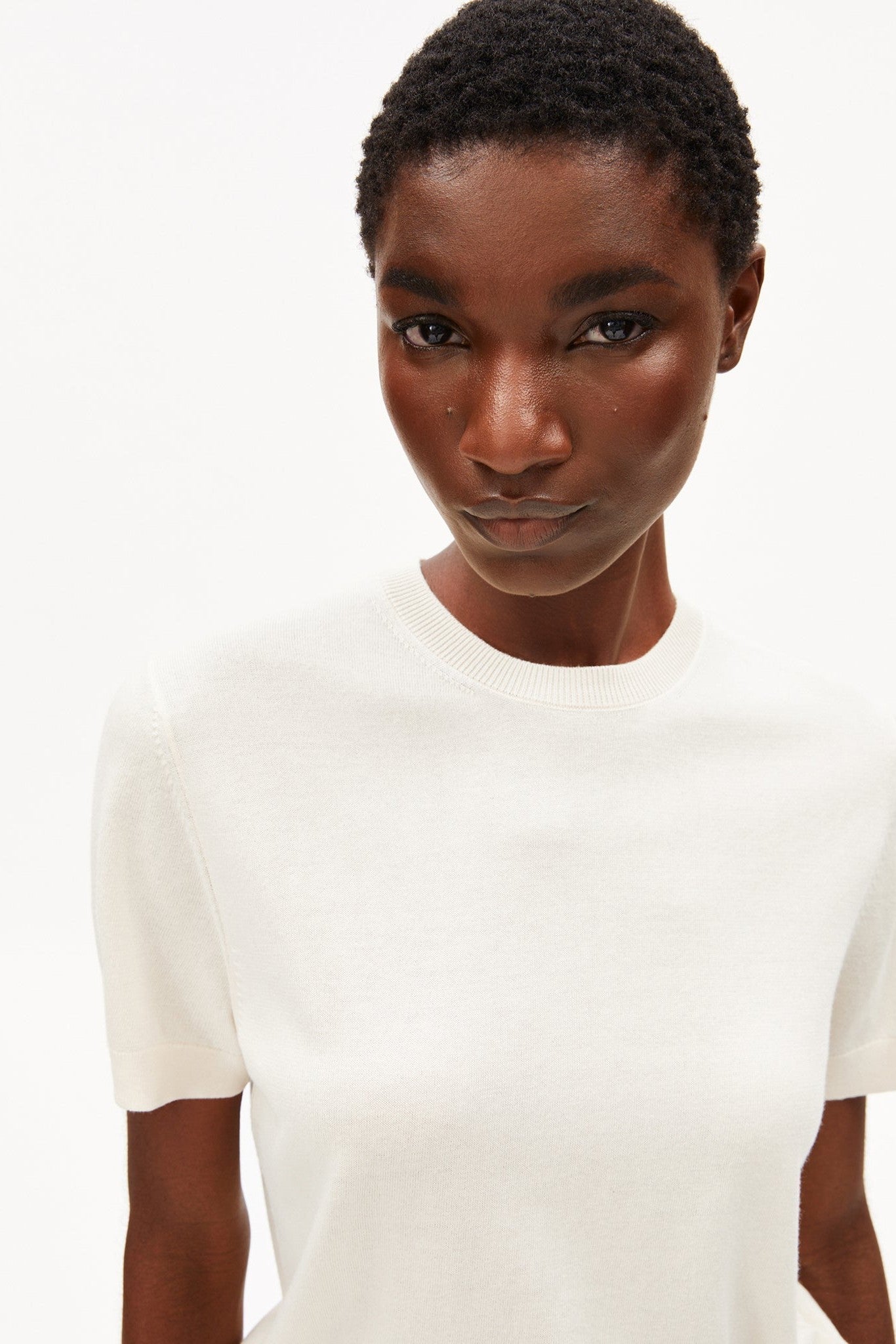 ARMEDANGELS - Fine S SL Knit Sweater - Oatmilk - BACKYARD