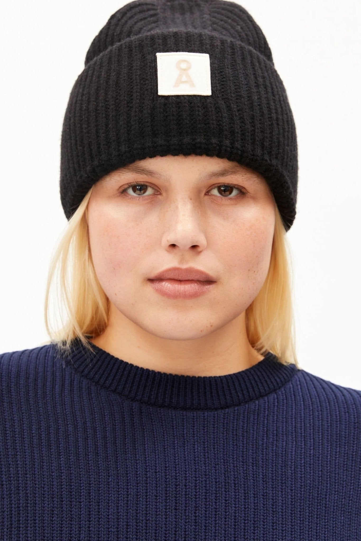 ARMEDANGELS-Women Iconic Å Wool Hat-Black-BACKYARD