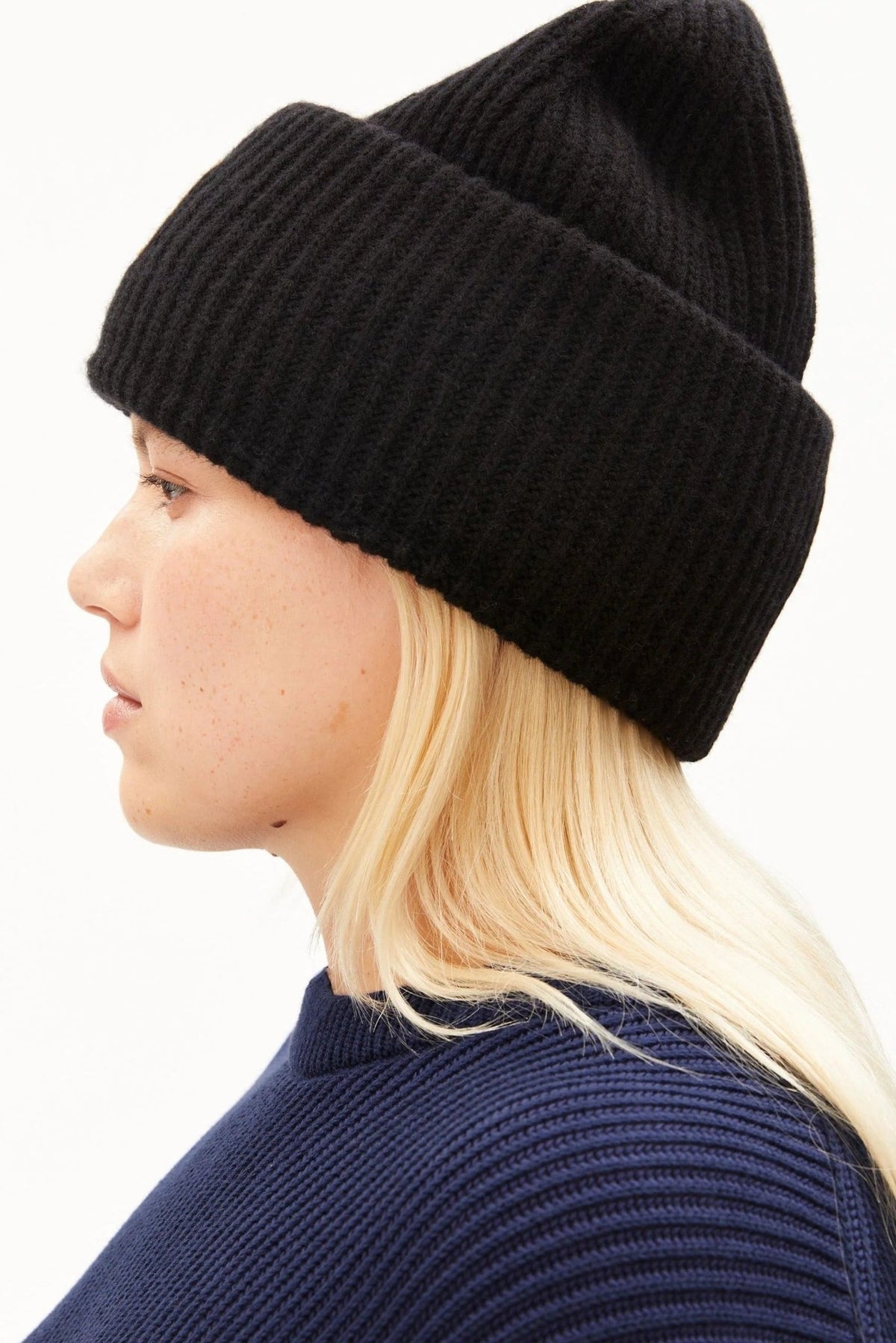 ARMEDANGELS-Women Iconic Å Wool Hat-Black-BACKYARD