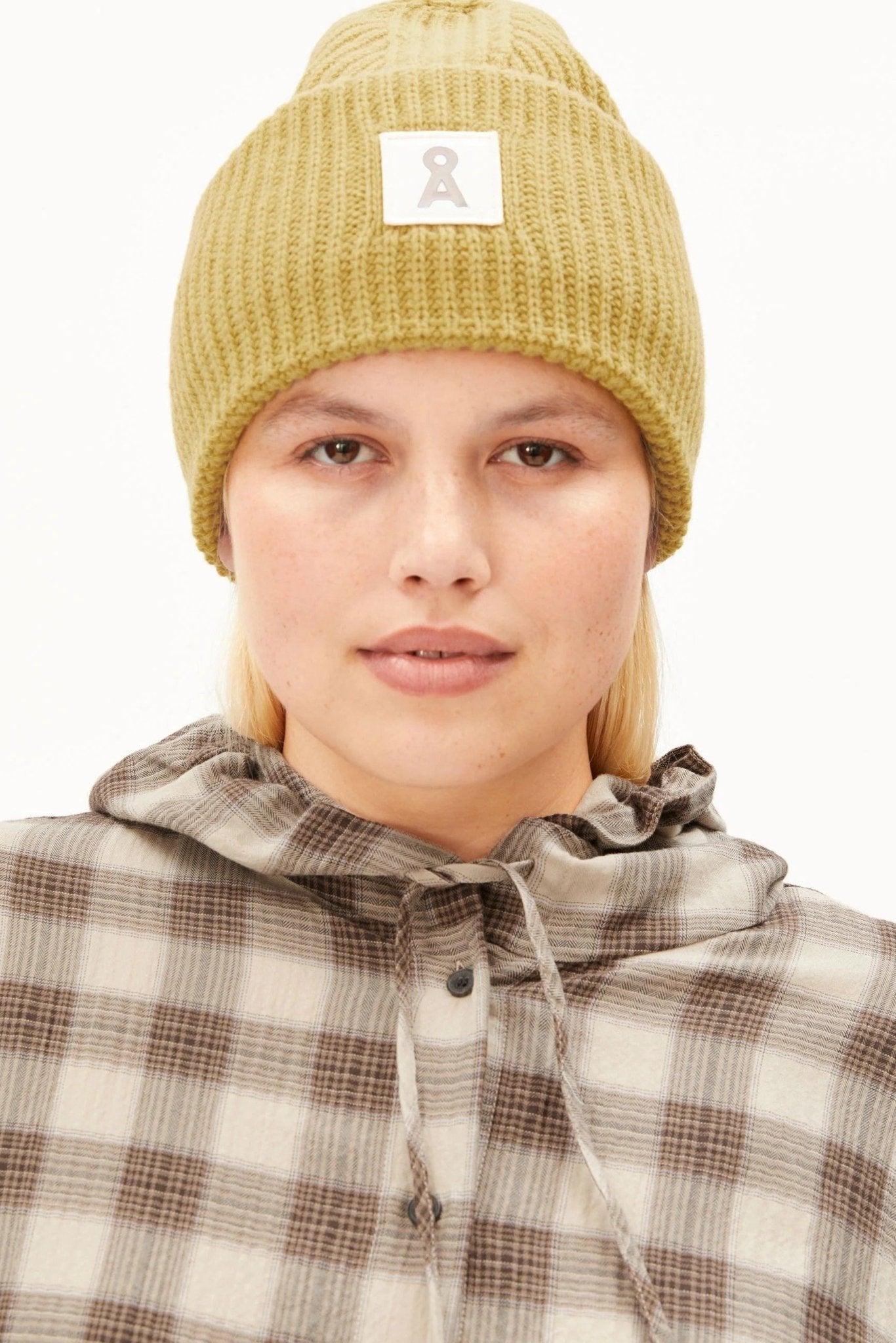 ARMEDANGELS-Women Iconic Å Wool Hat-Mosslace-BACKYARD