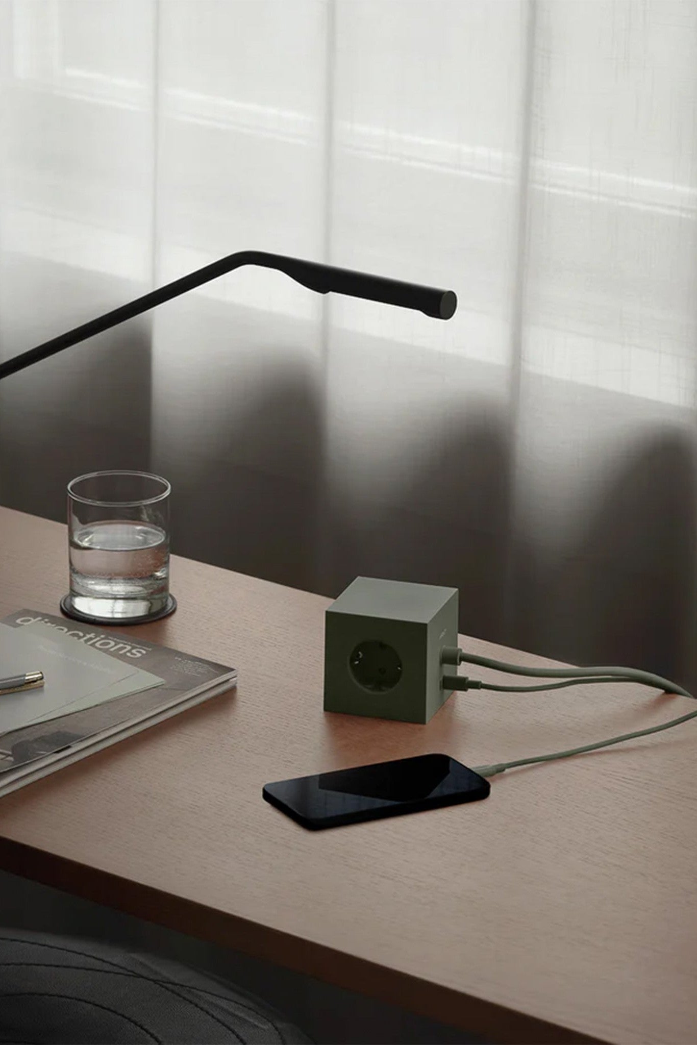 AVOLT - Square 1 USB - C & Magnet - Oak Green - BACKYARD